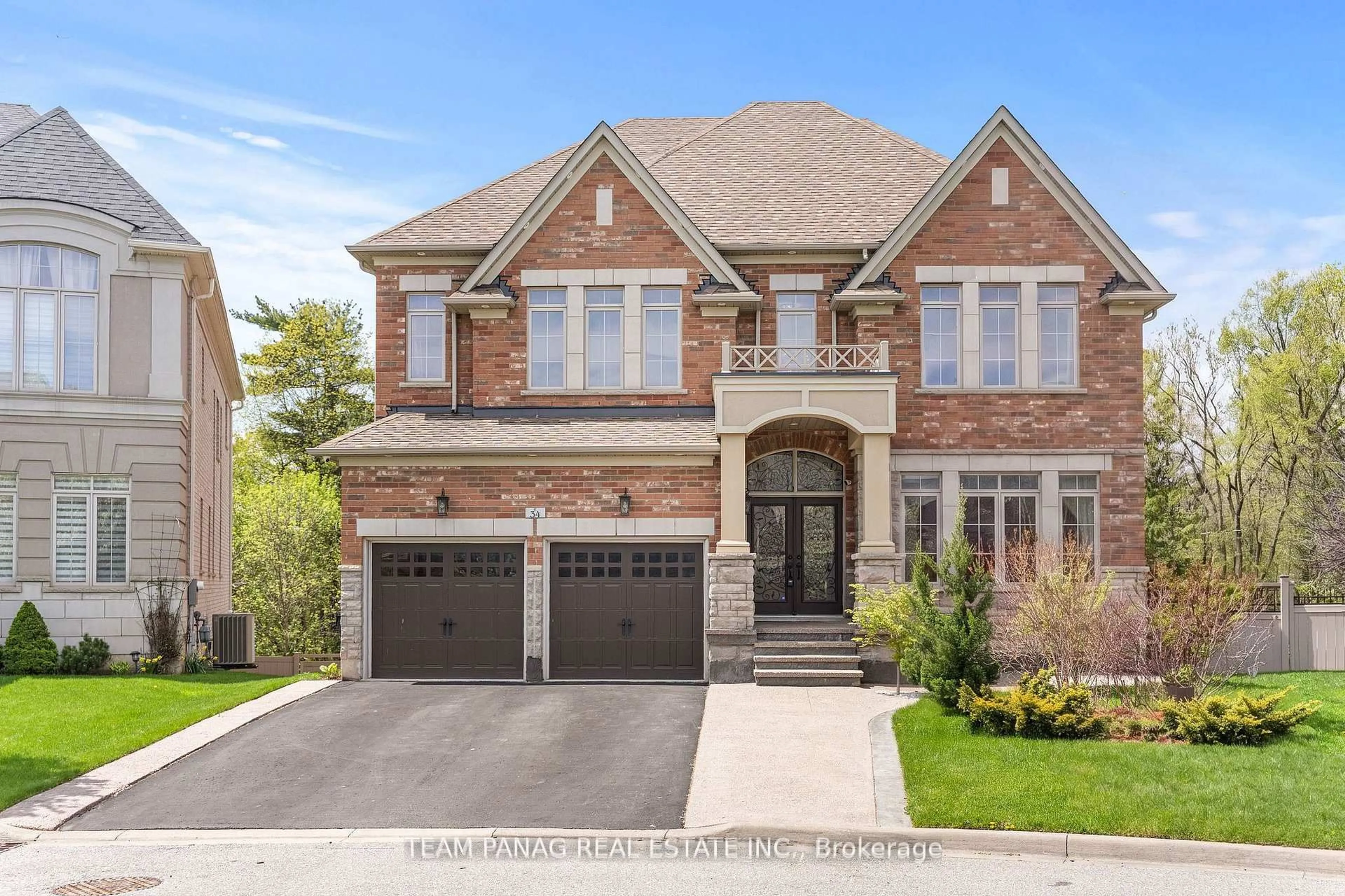 Home with brick exterior material, street for 34 Cannington Cres, Brampton Ontario L6X 2Y5