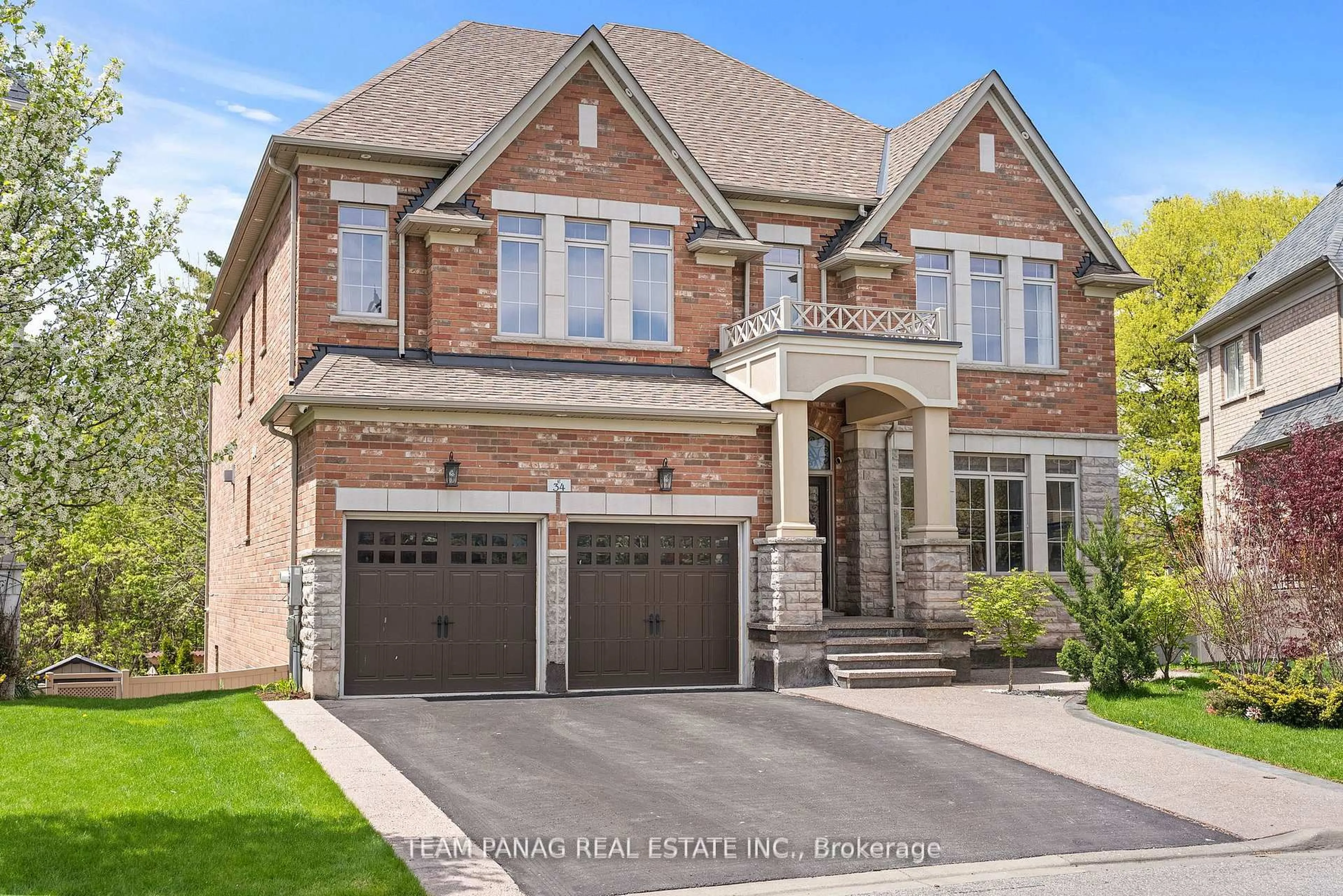 Home with brick exterior material, street for 34 Cannington Cres, Brampton Ontario L6X 2Y5