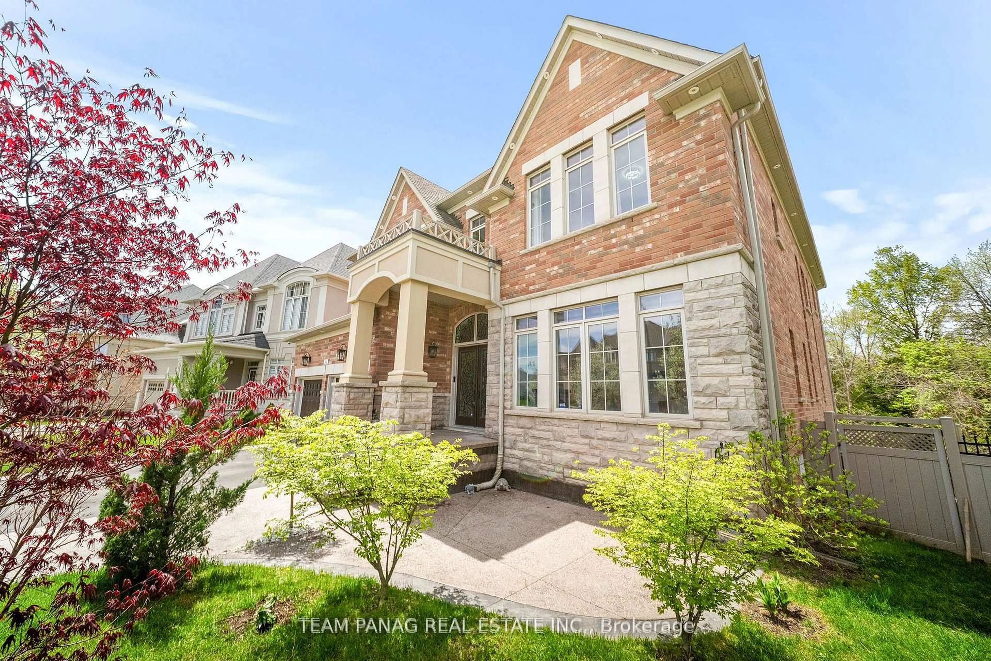 Home with brick exterior material, street for 34 Cannington Cres, Brampton Ontario L6X 2Y5