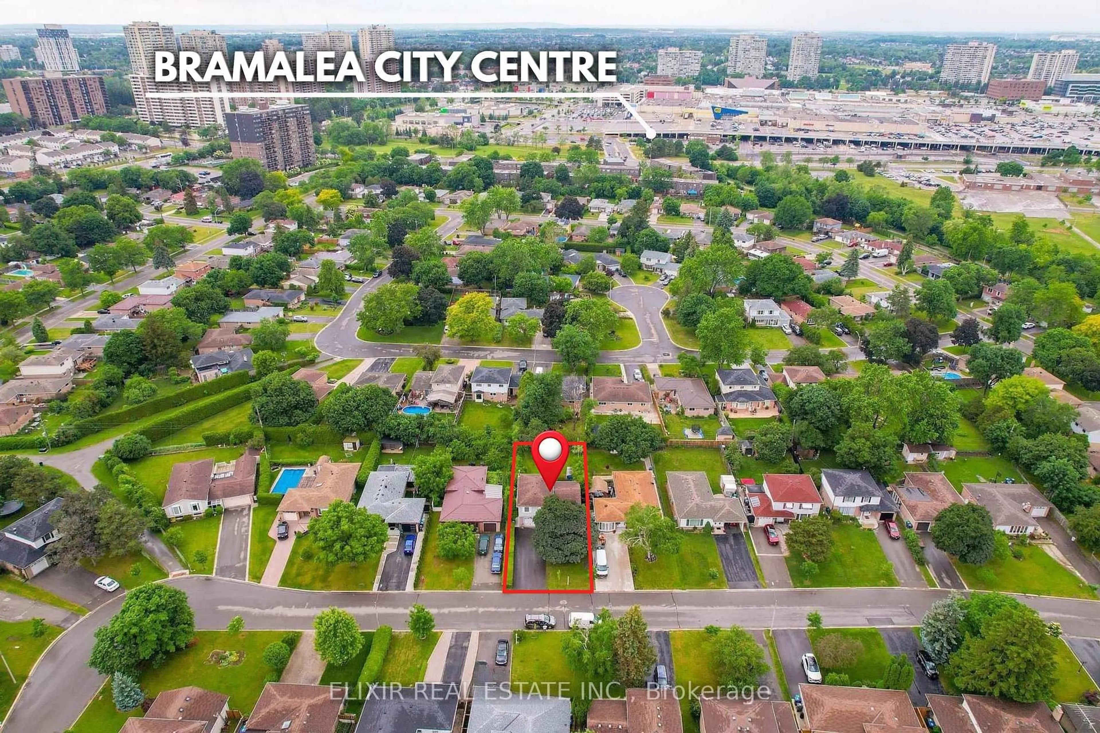 A pic from outside/outdoor area/front of a property/back of a property/a pic from drone, city buildings view from balcony for 43 Bromley Cres, Brampton Ontario L6T 1Z2