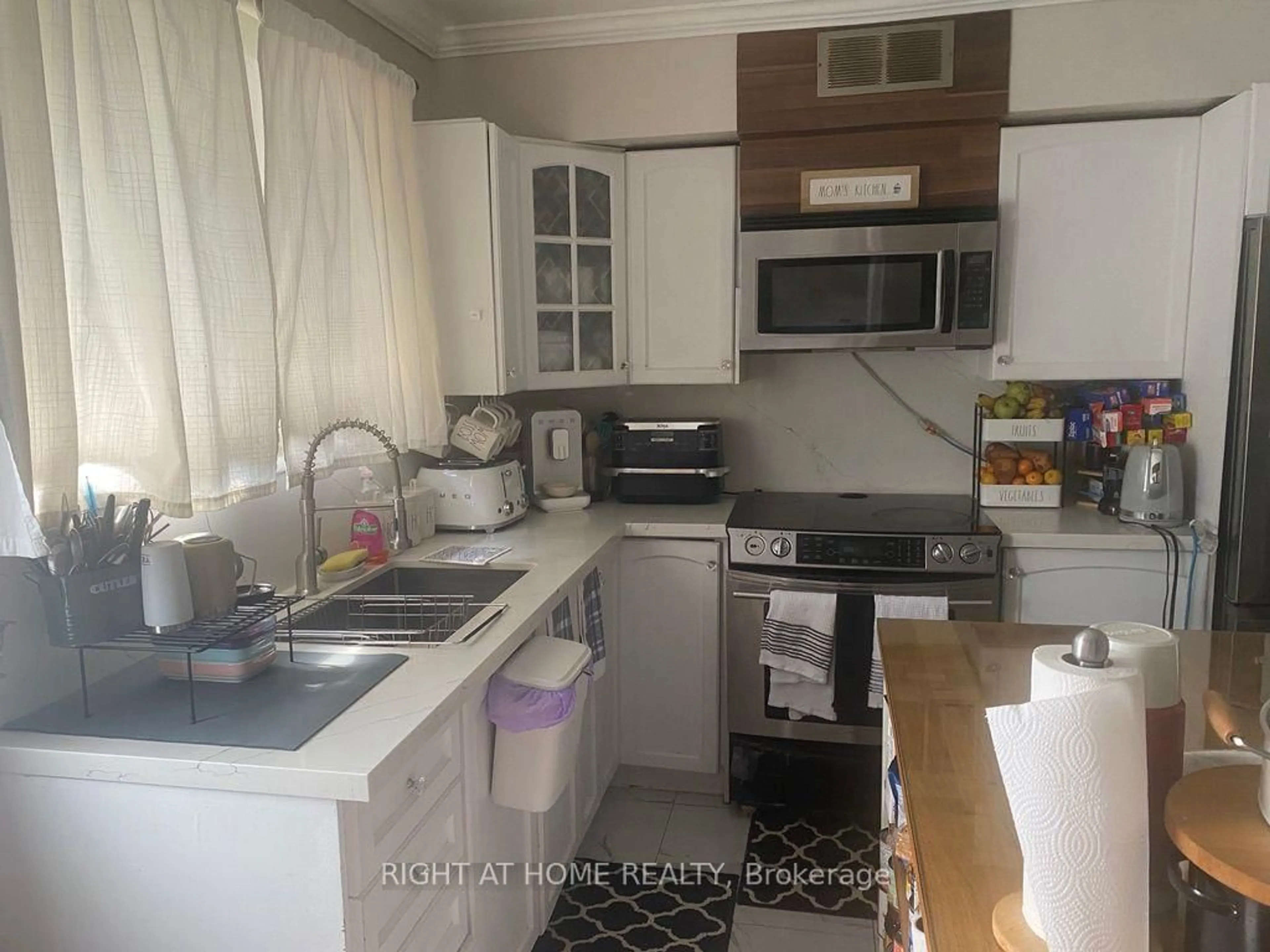 Standard kitchen, unknown for 68 Barford Rd, Toronto Ontario M9W 4H6