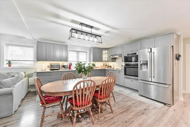 76 Hilldale Rd, Toronto 5
