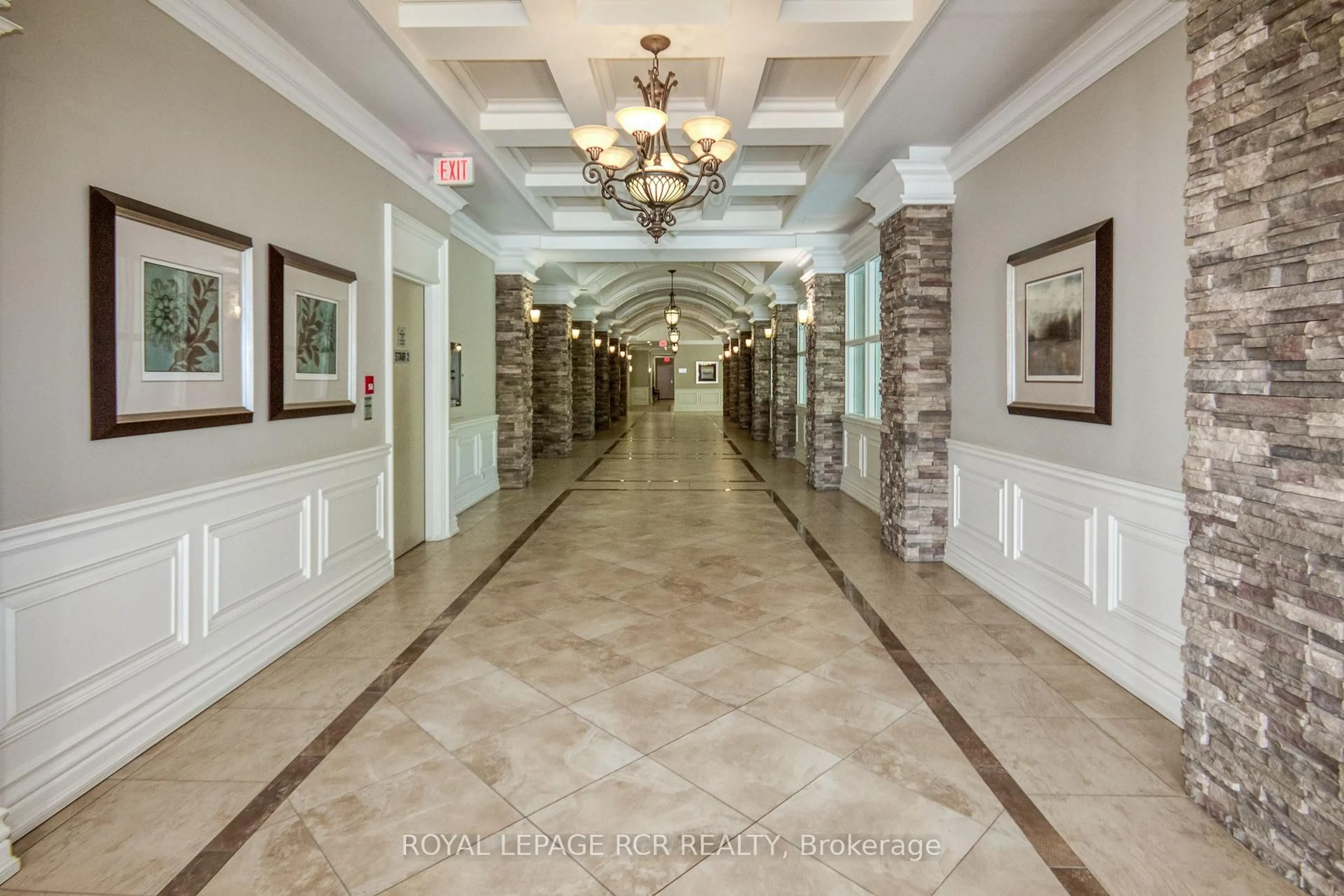 Indoor foyer for 60 Ann St #213, Caledon Ontario L7E 4G5