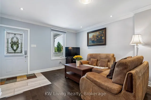 116 Seventh St, Toronto 5