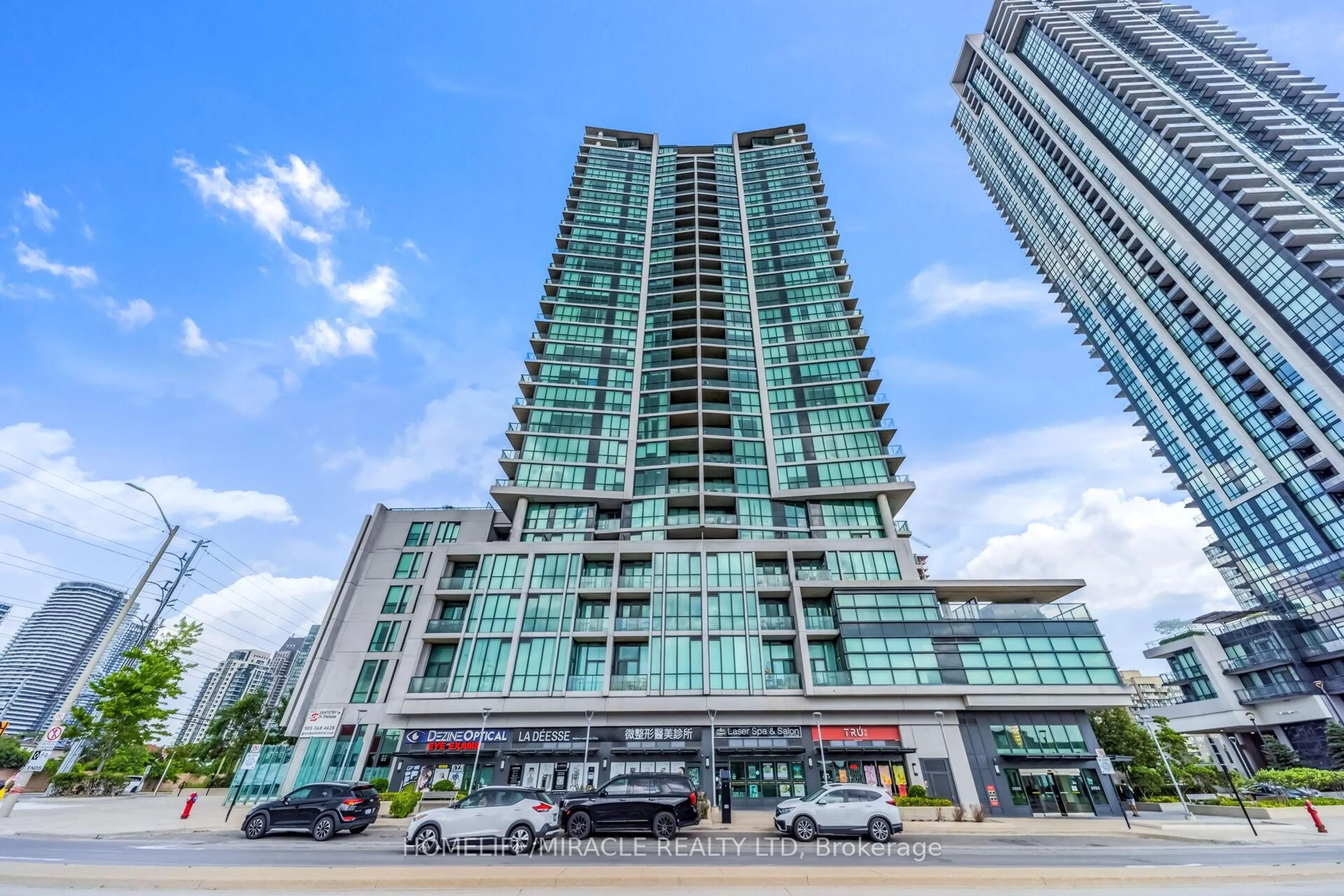 Indoor foyer for 3985 Grand Park Dr #2412, Mississauga Ontario L5B 0H8