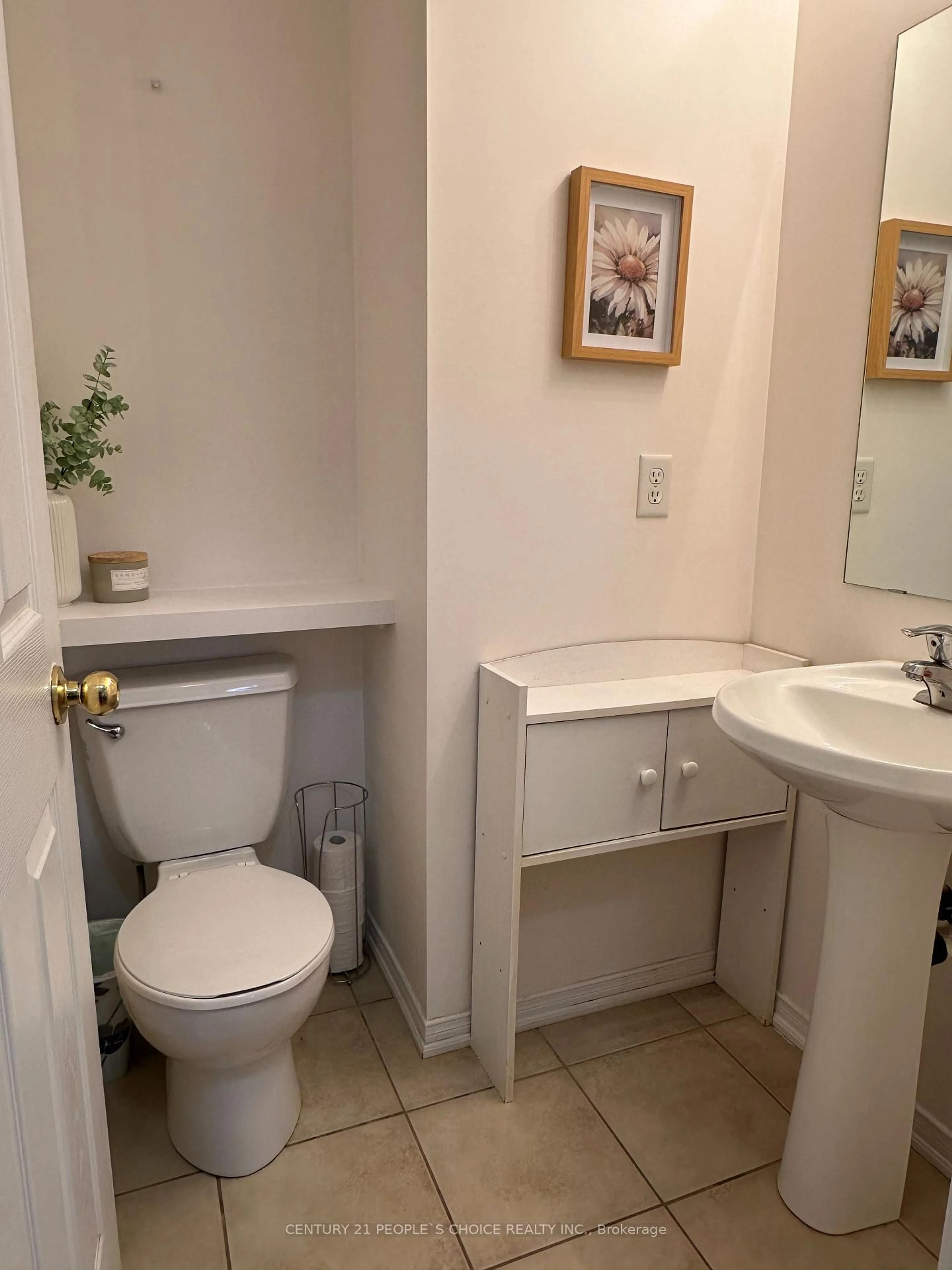Standard bathroom, floor is not visible for 375 Cook Rd #3, Toronto Ontario M3J 3T6