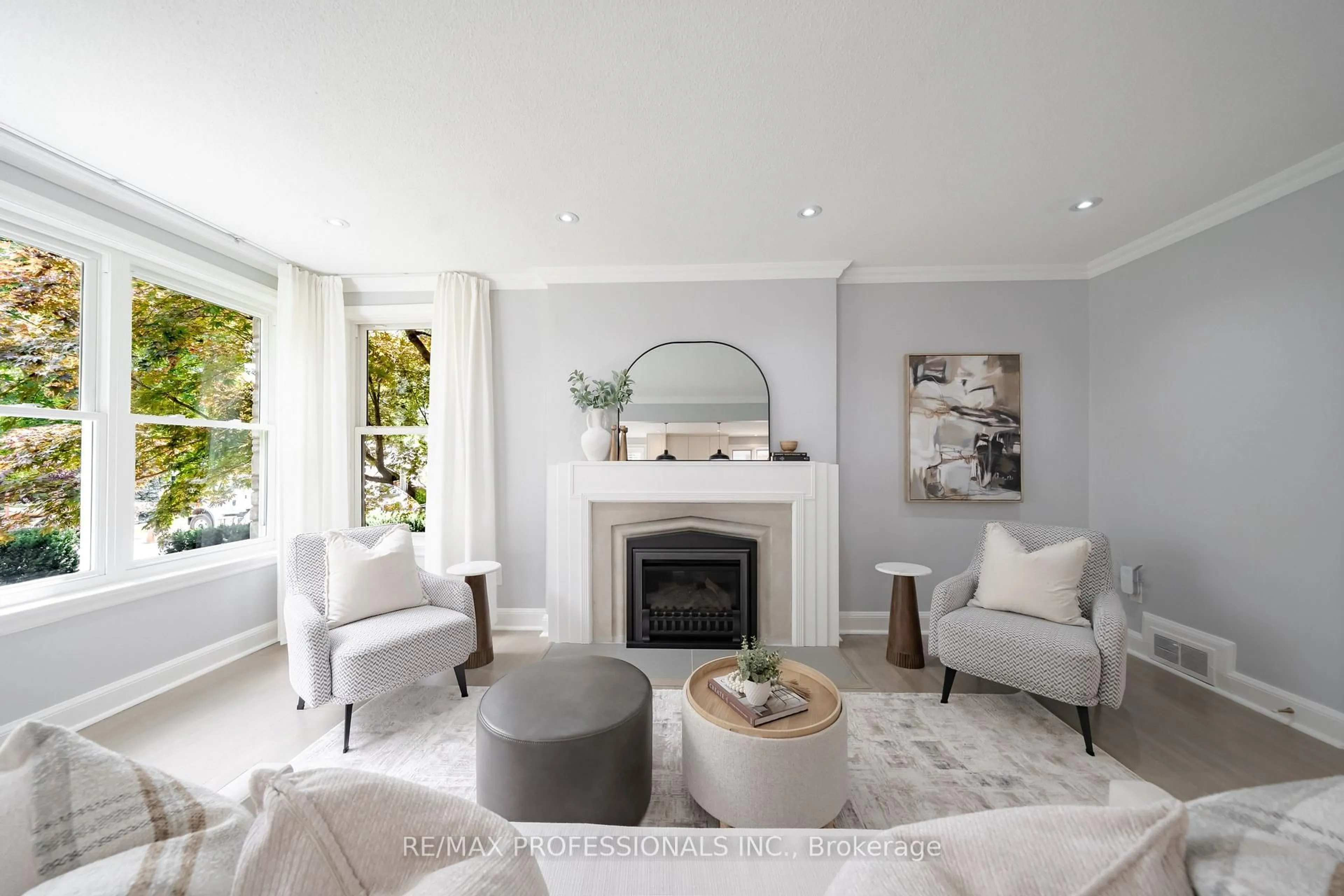 Living room with furniture, unknown for 86 Van Dusen Blvd, Toronto Ontario M8Z 3G3