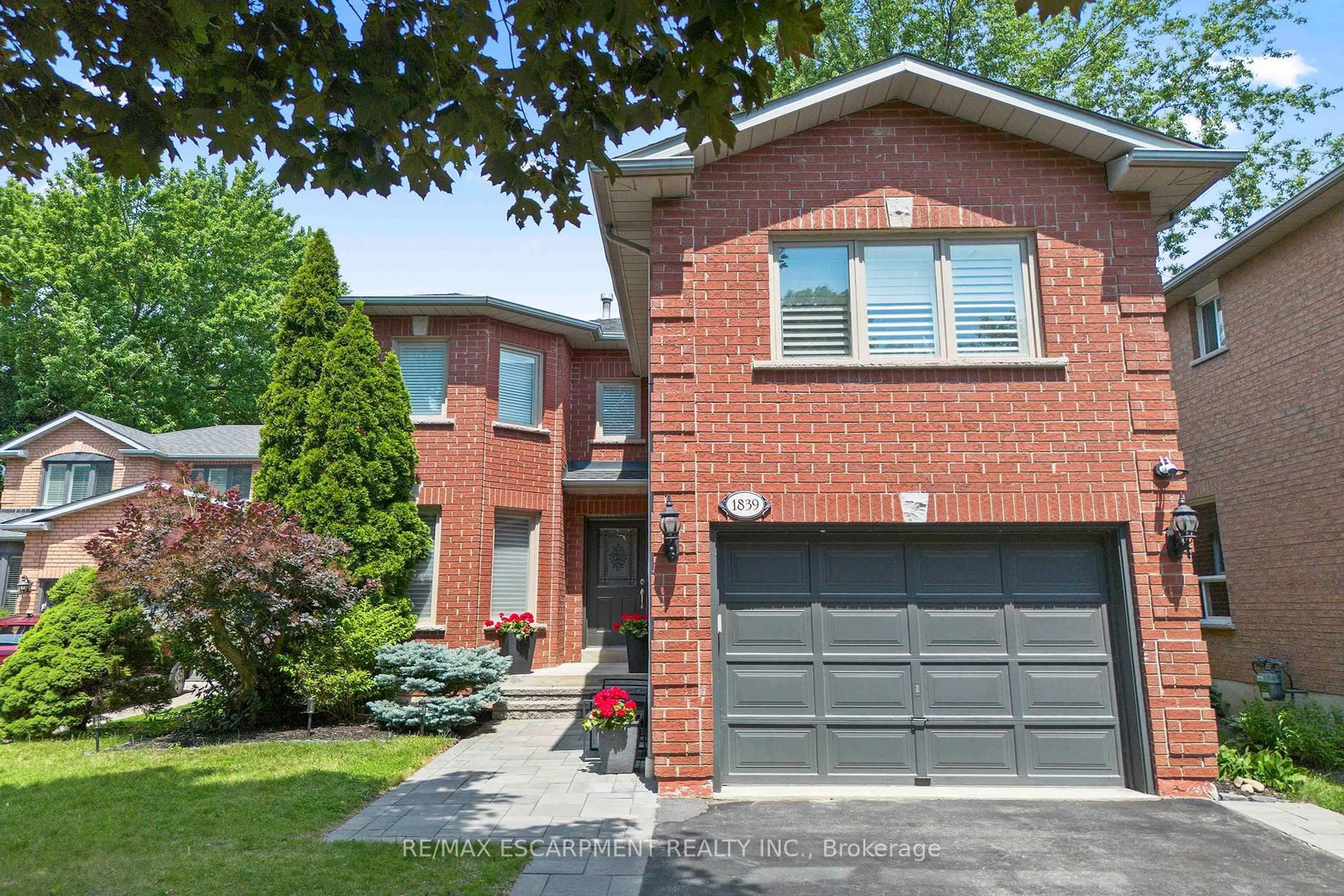 Home with brick exterior material, street for 1839 Fellen Pl, Mississauga Ontario L5J 4S4