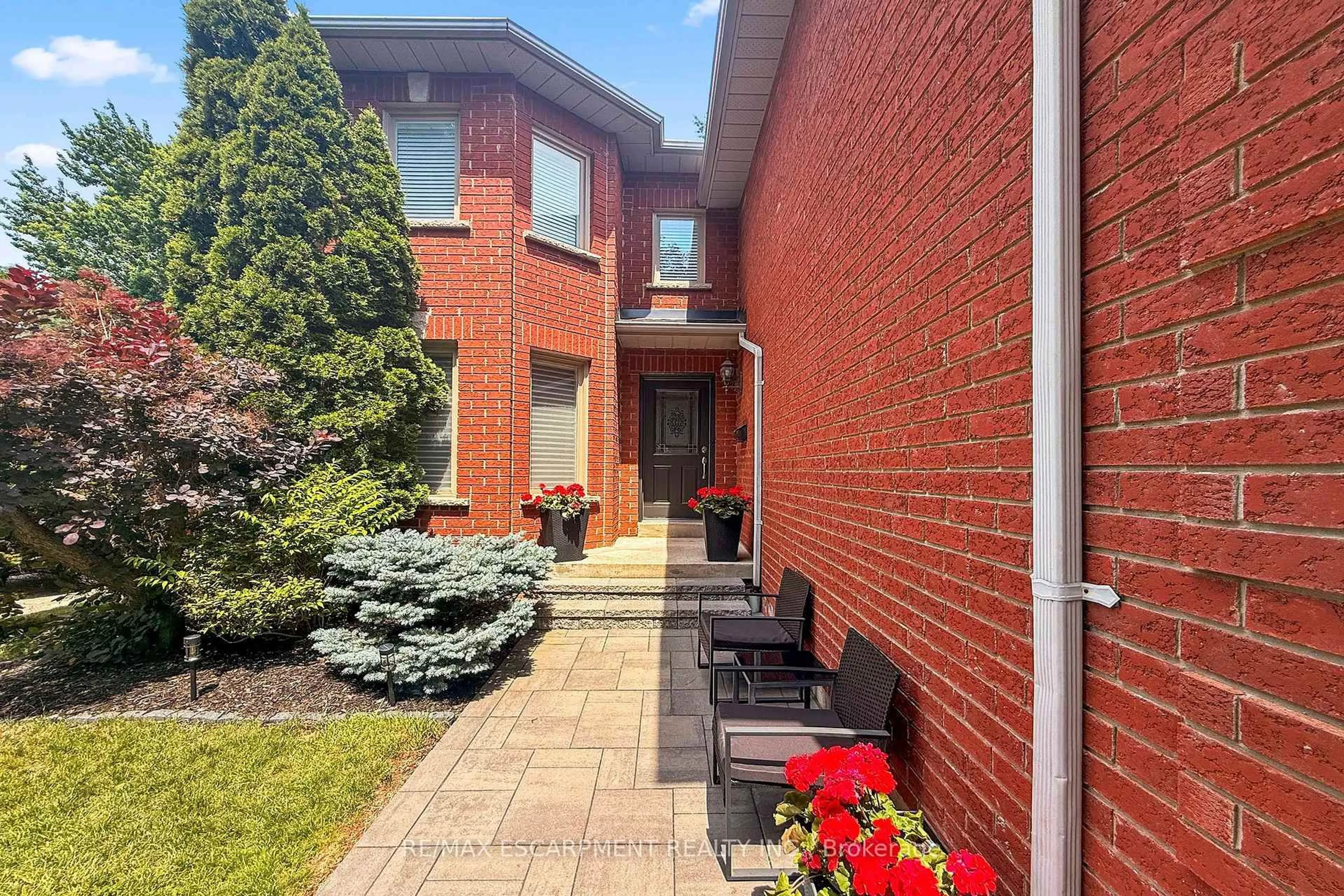 Home with brick exterior material, street for 1839 Fellen Pl, Mississauga Ontario L5J 4S4