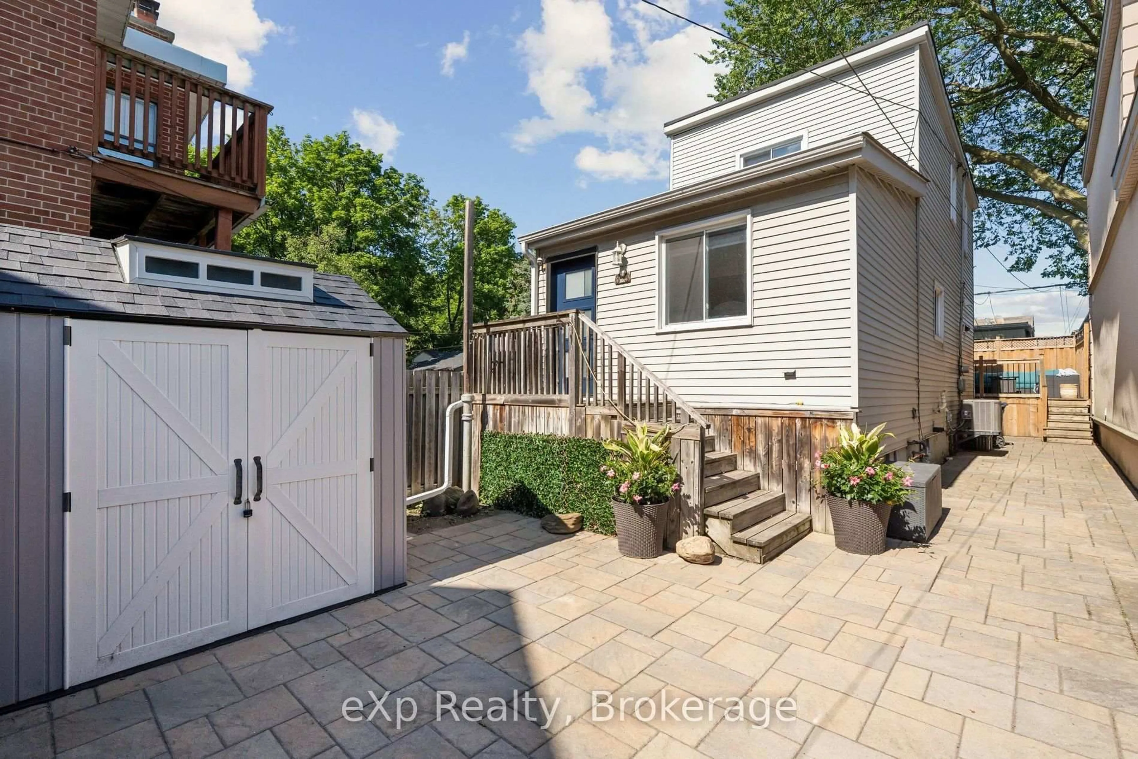 Unknown for 313 Bartlett Ave, Toronto Ontario M6H 3G8