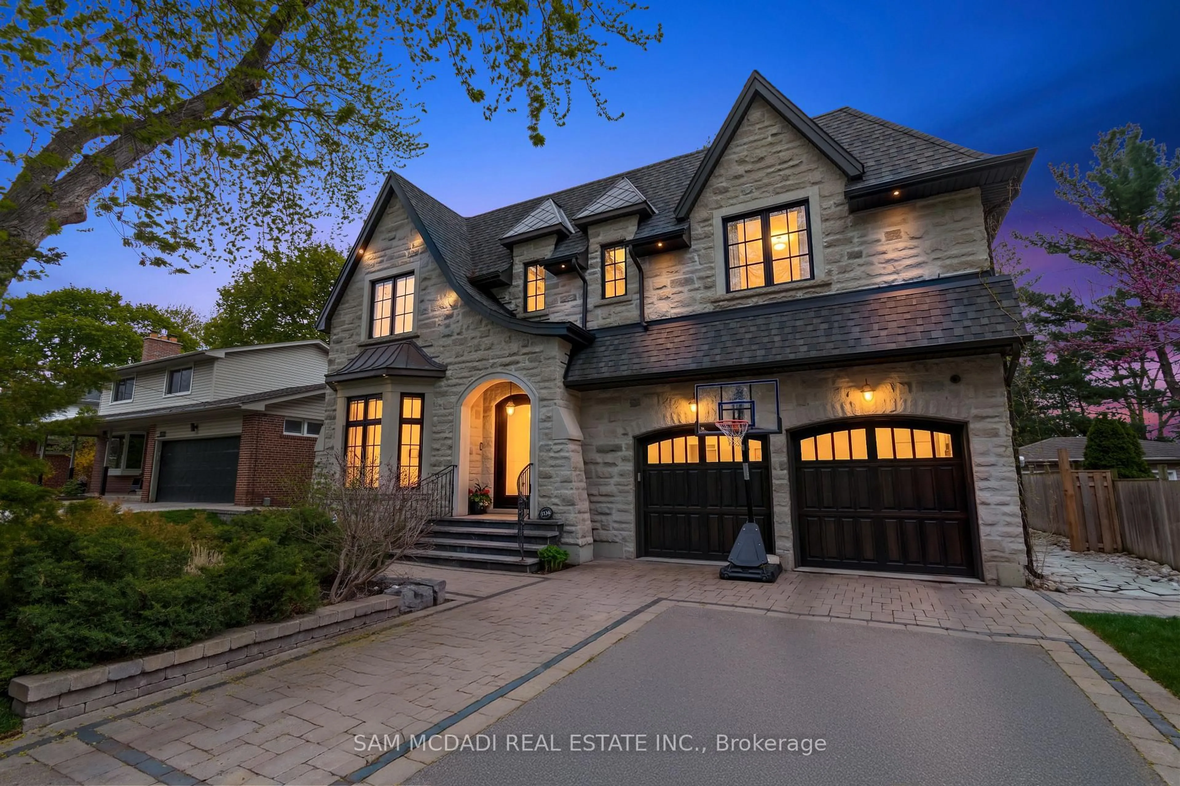 Home with brick exterior material, street for 1134 Welwyn Dr, Mississauga Ontario L5J 3J3
