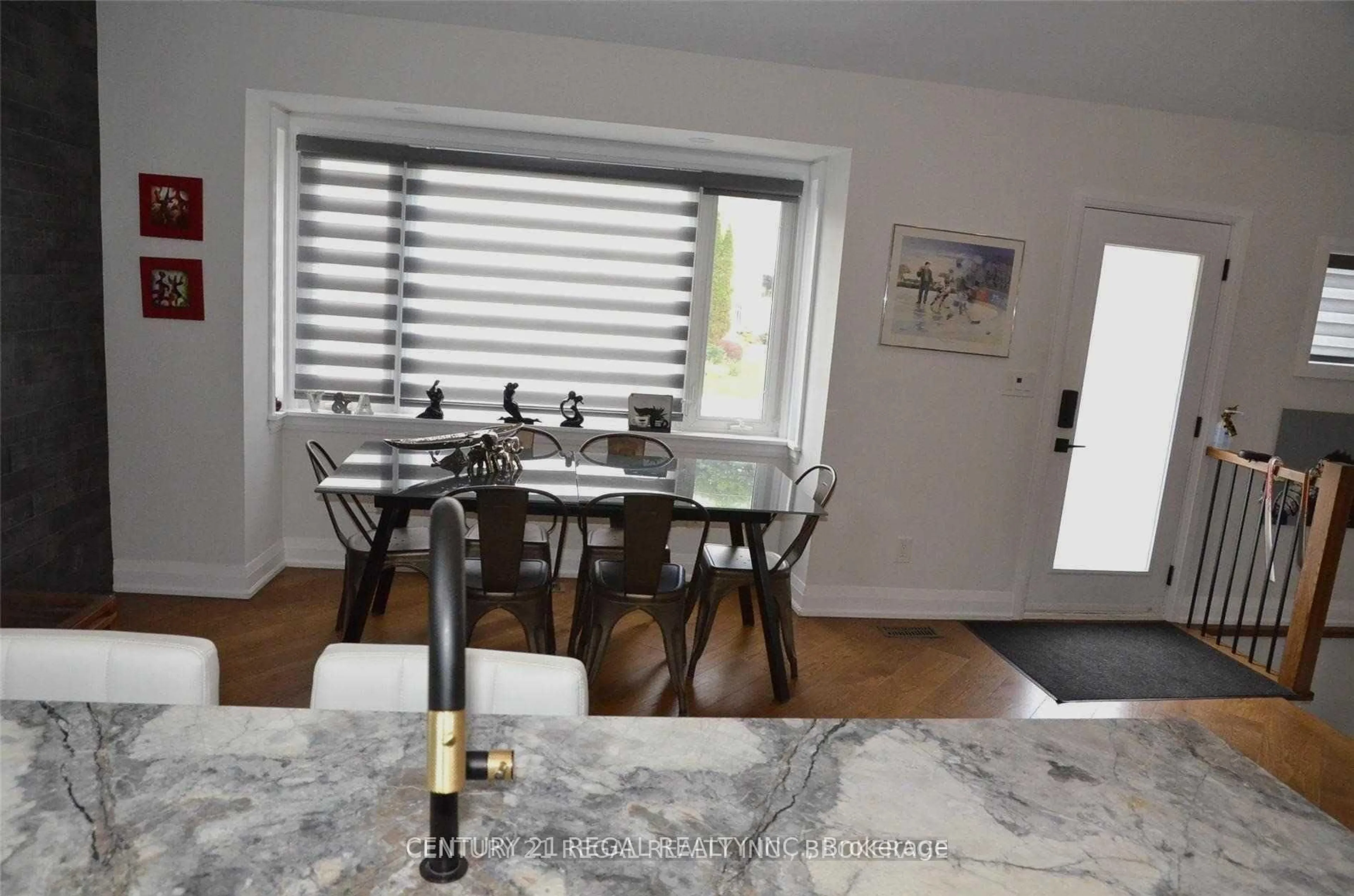 Dining room, wood/laminate floor for 25 Sixth St, Toronto Ontario M5V 3A1