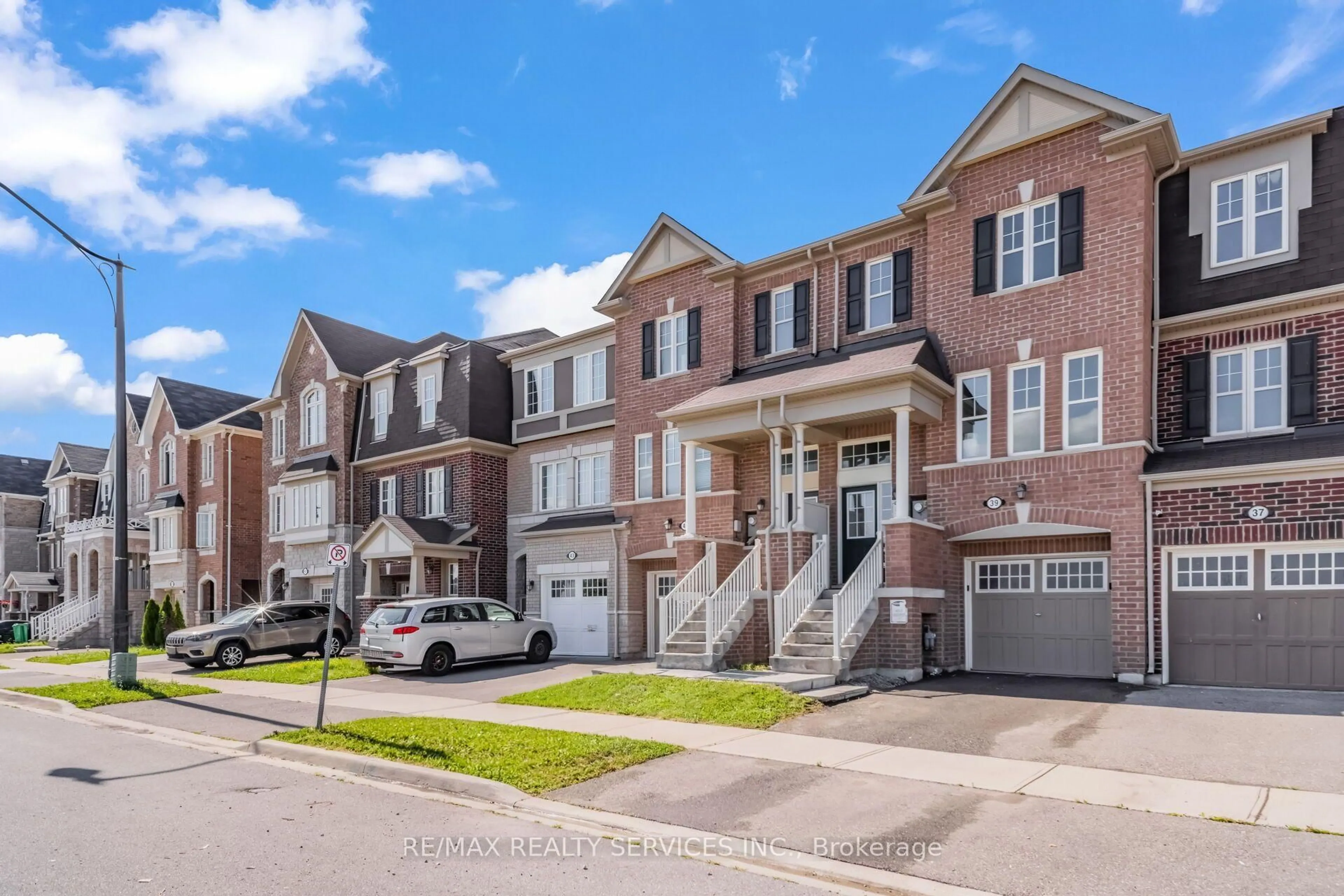 Home with brick exterior material, street for 39 Baycliffe Cres, Brampton Ontario L7A 0S5