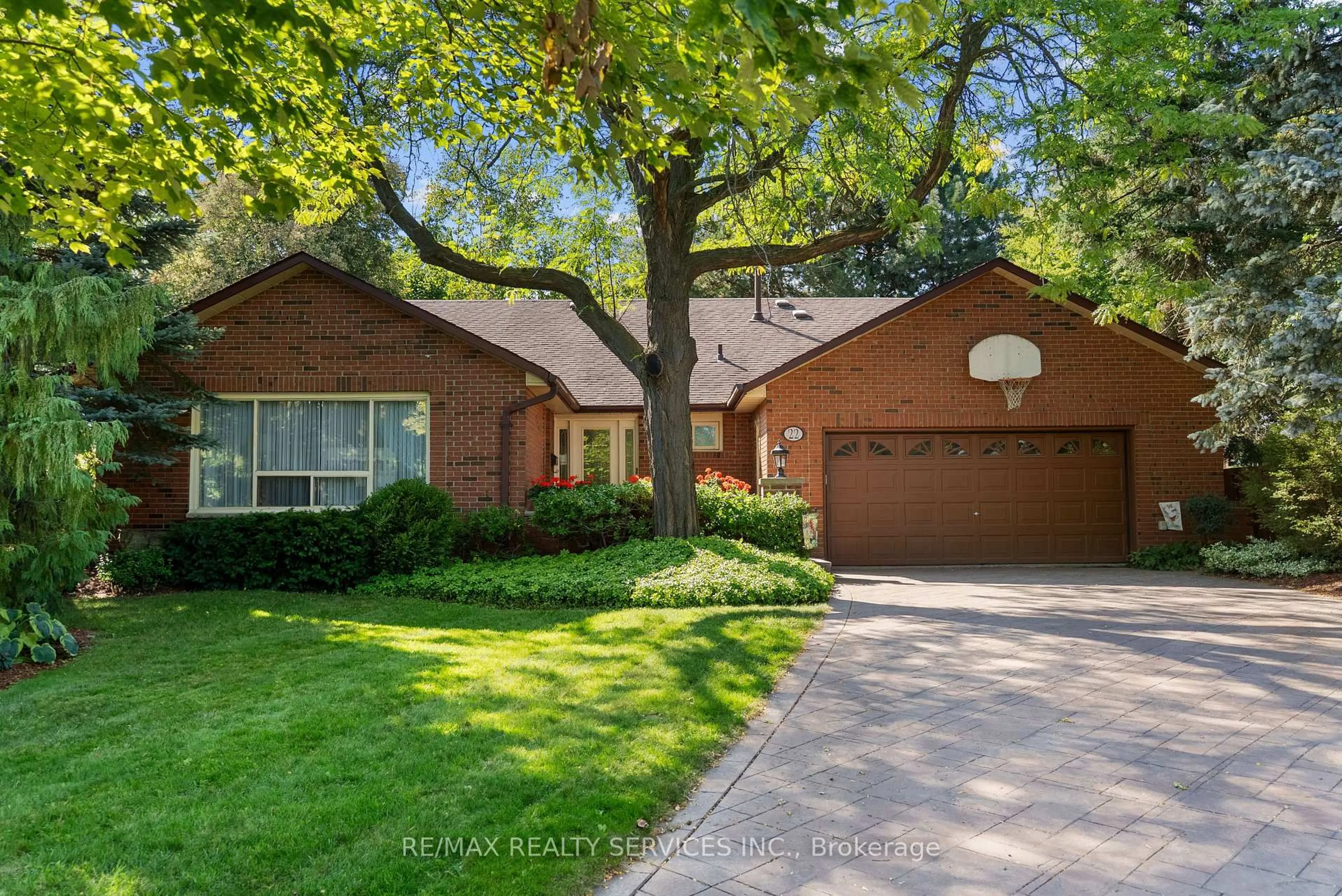 Home with brick exterior material, street for 22 Oldham Cres, Brampton Ontario L6Z 1W3