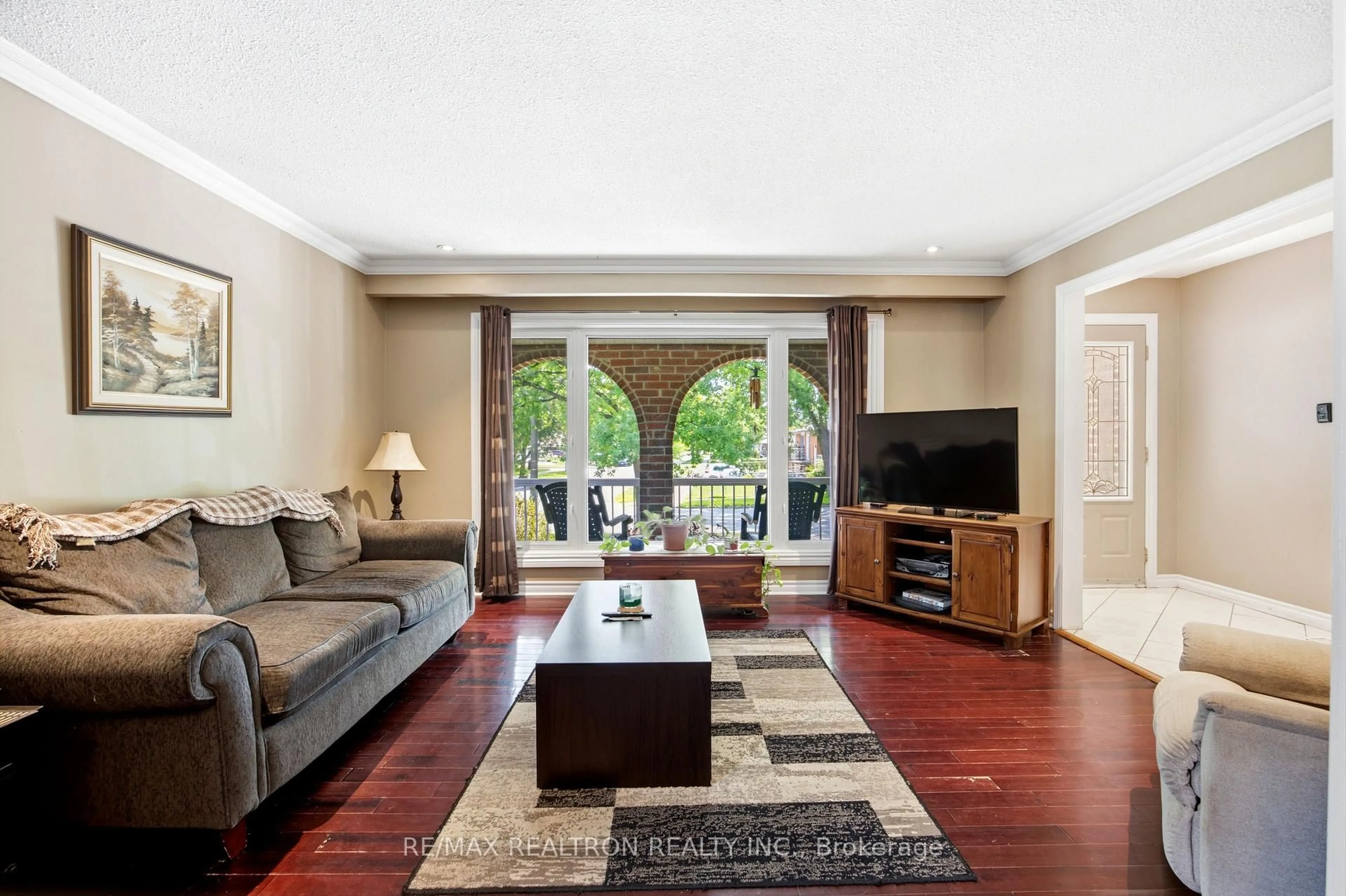 Living room with furniture, unknown for 1199 Melton Dr, Mississauga Ontario L4Y 4A9