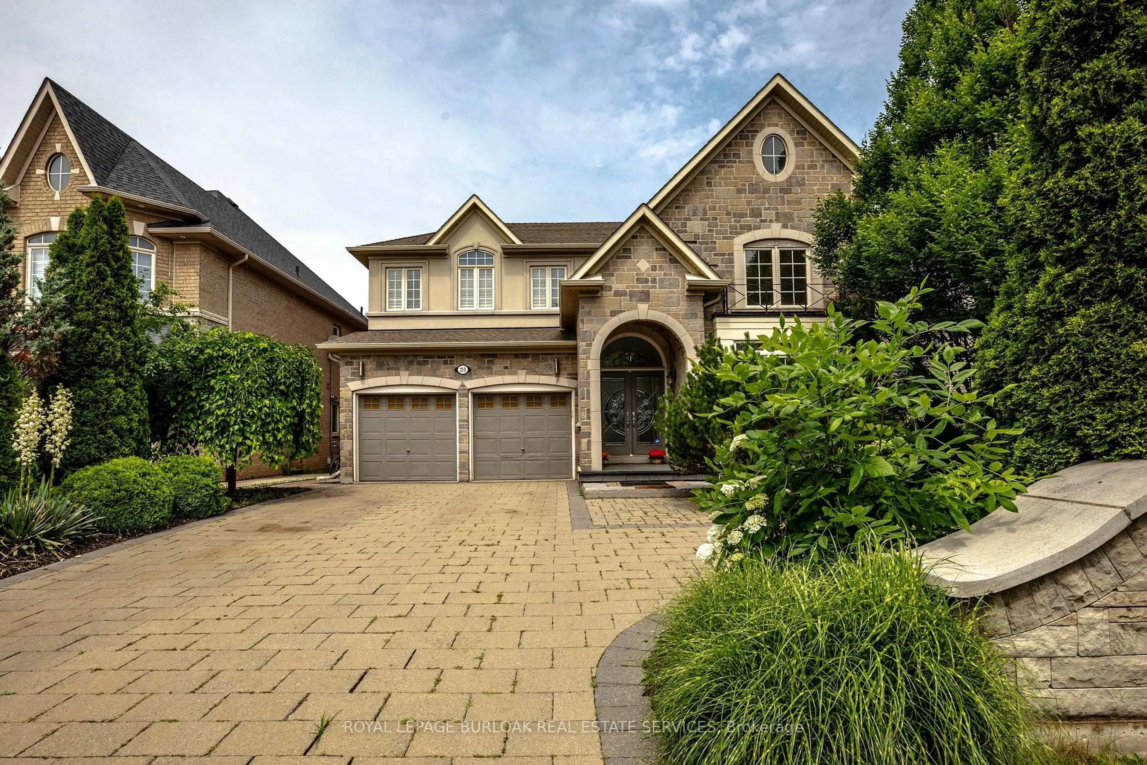 Home with brick exterior material, street for 215 Burloak Dr, Oakville Ontario L6L 6T6