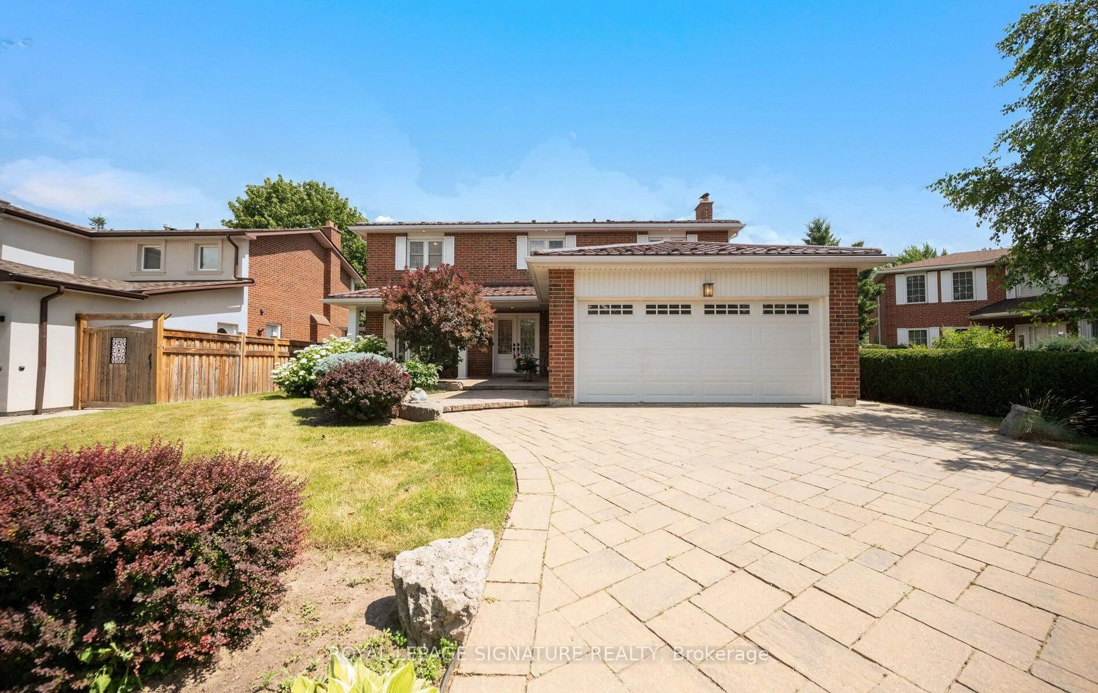 Home with brick exterior material, street for 1892 Beechknoll Ave, Mississauga Ontario L4W 2G3