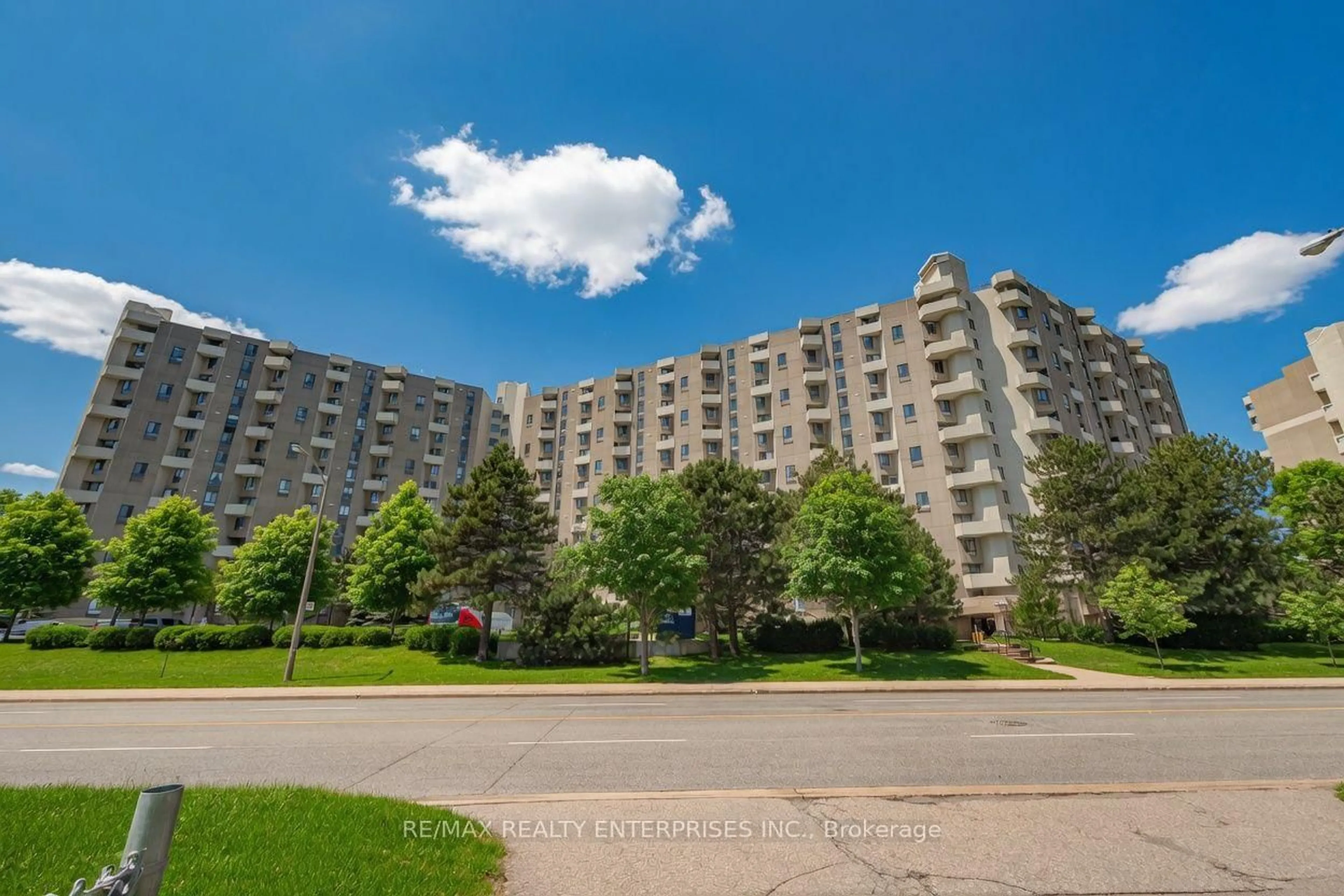 A pic from outside/outdoor area/front of a property/back of a property/a pic from drone, building for 288 Mill Rd #A49, Toronto Ontario M9C 4X7