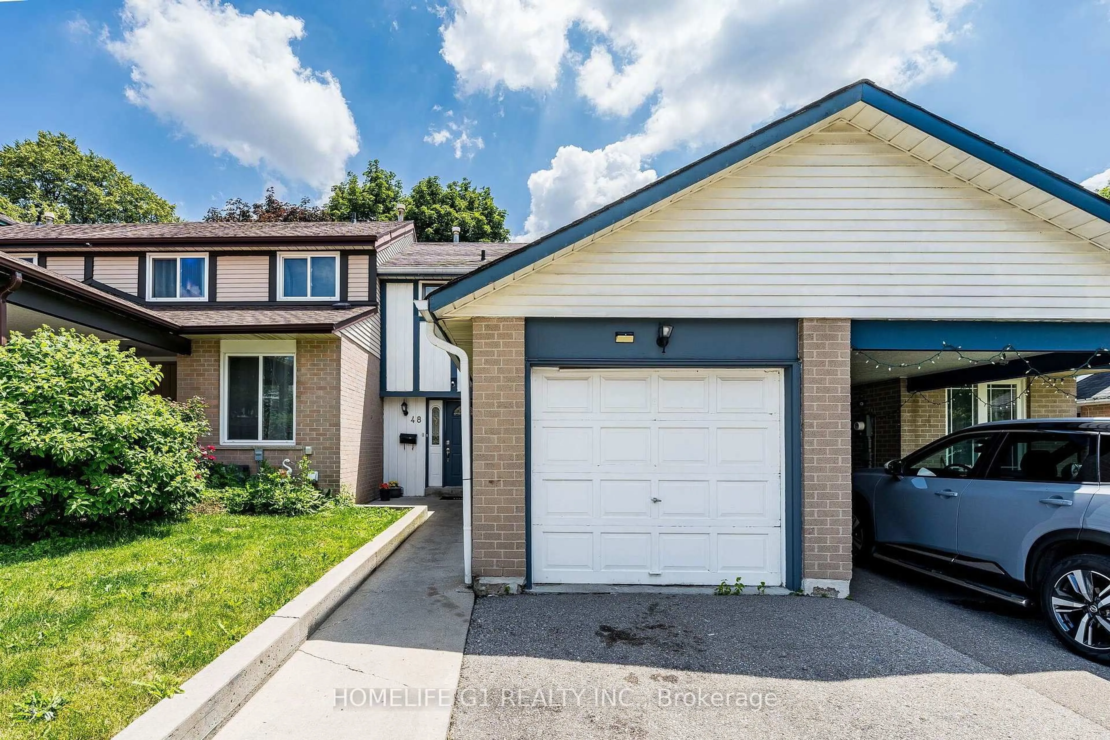 Home with vinyl exterior material, street for 48 Thatcher Crt, Brampton Ontario L6Z 1C8