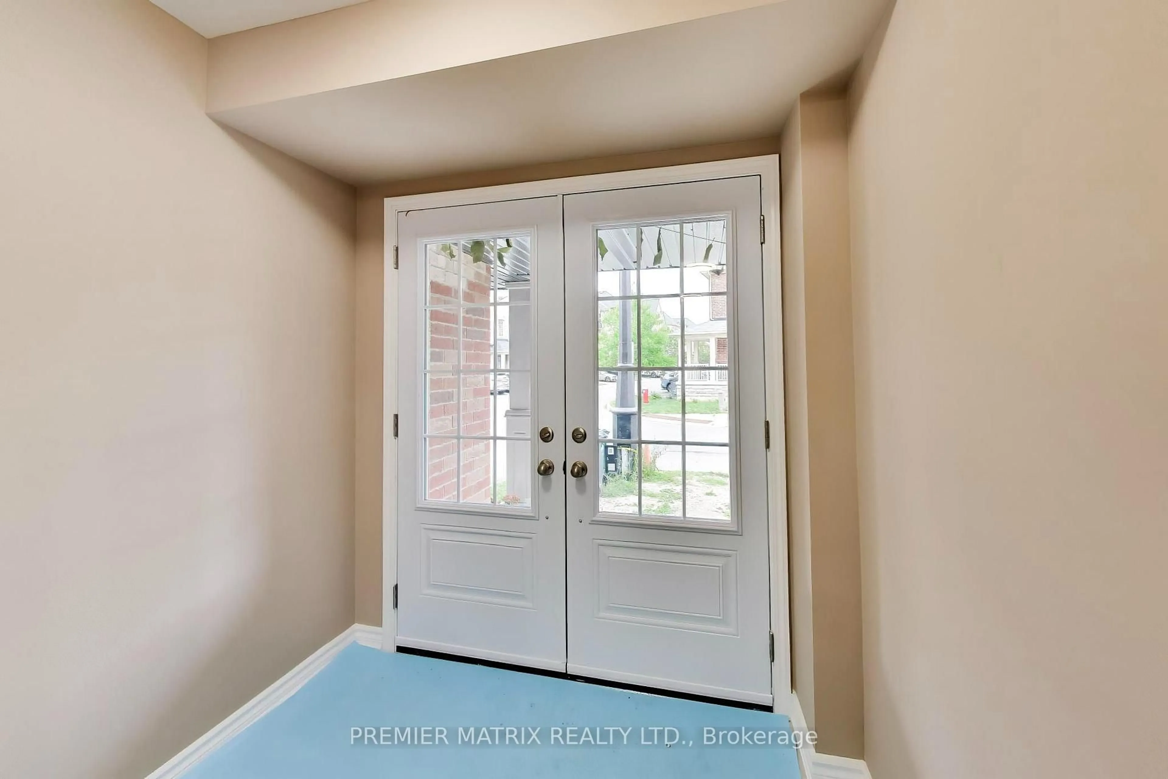 Indoor entryway for 37 Shiff Cres, Brampton Ontario L6Z 0H5