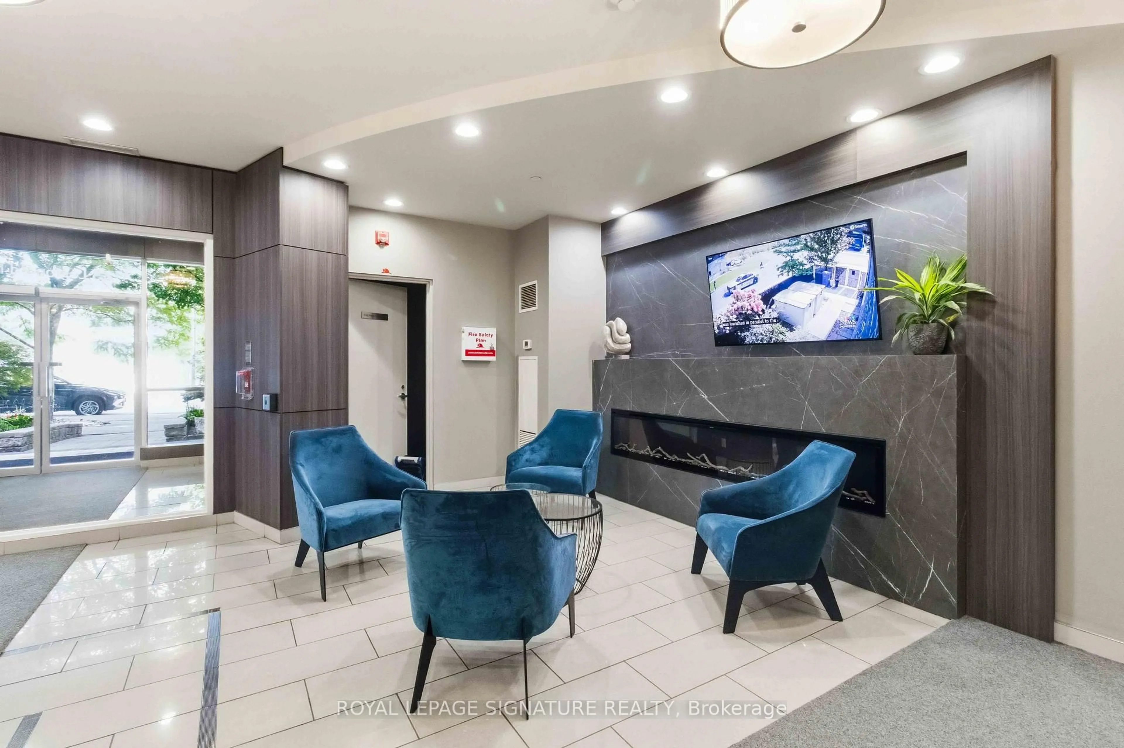 Lobby for 185 Legion Rd #1812, Toronto Ontario M8Y 0A1