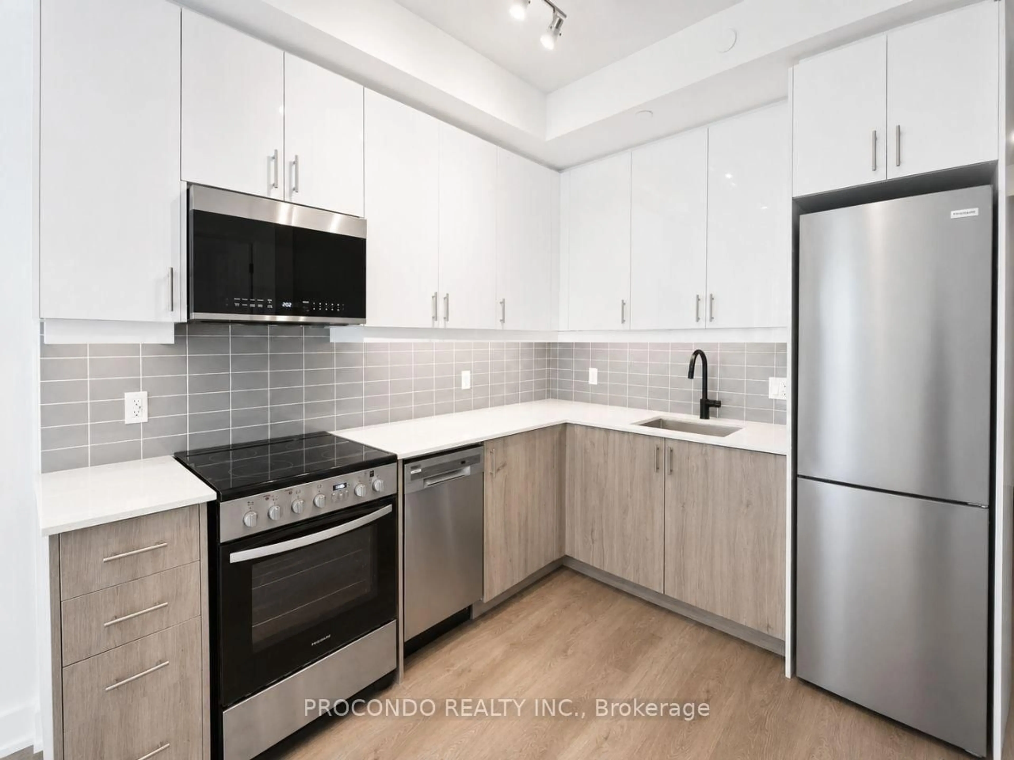 Standard kitchen, unknown for 2343 KHALSA Gate #235, Oakville Ontario L6M 5R6