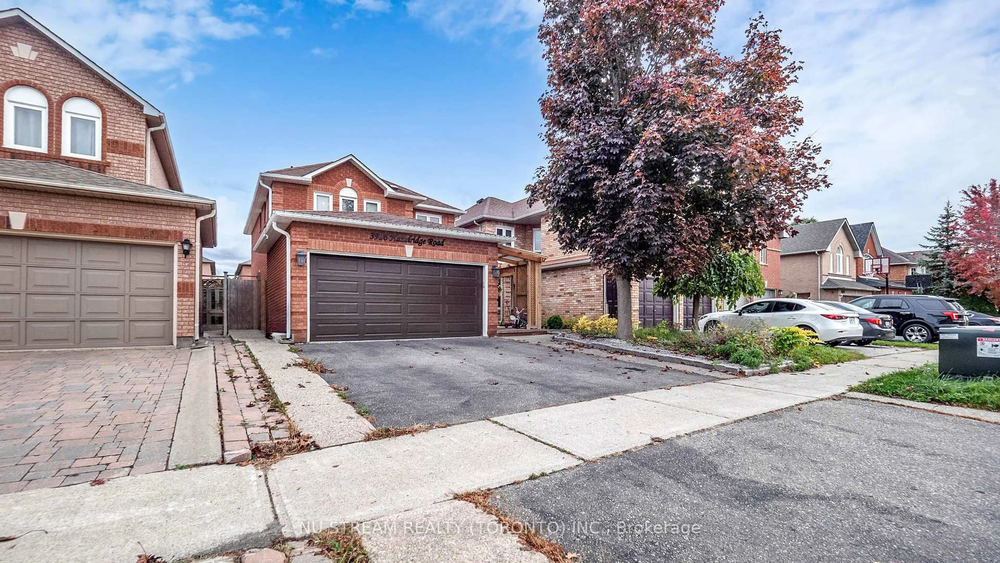 Home with brick exterior material, street for 3926 Hazelridge Rd, Mississauga Ontario L5N 6Z4