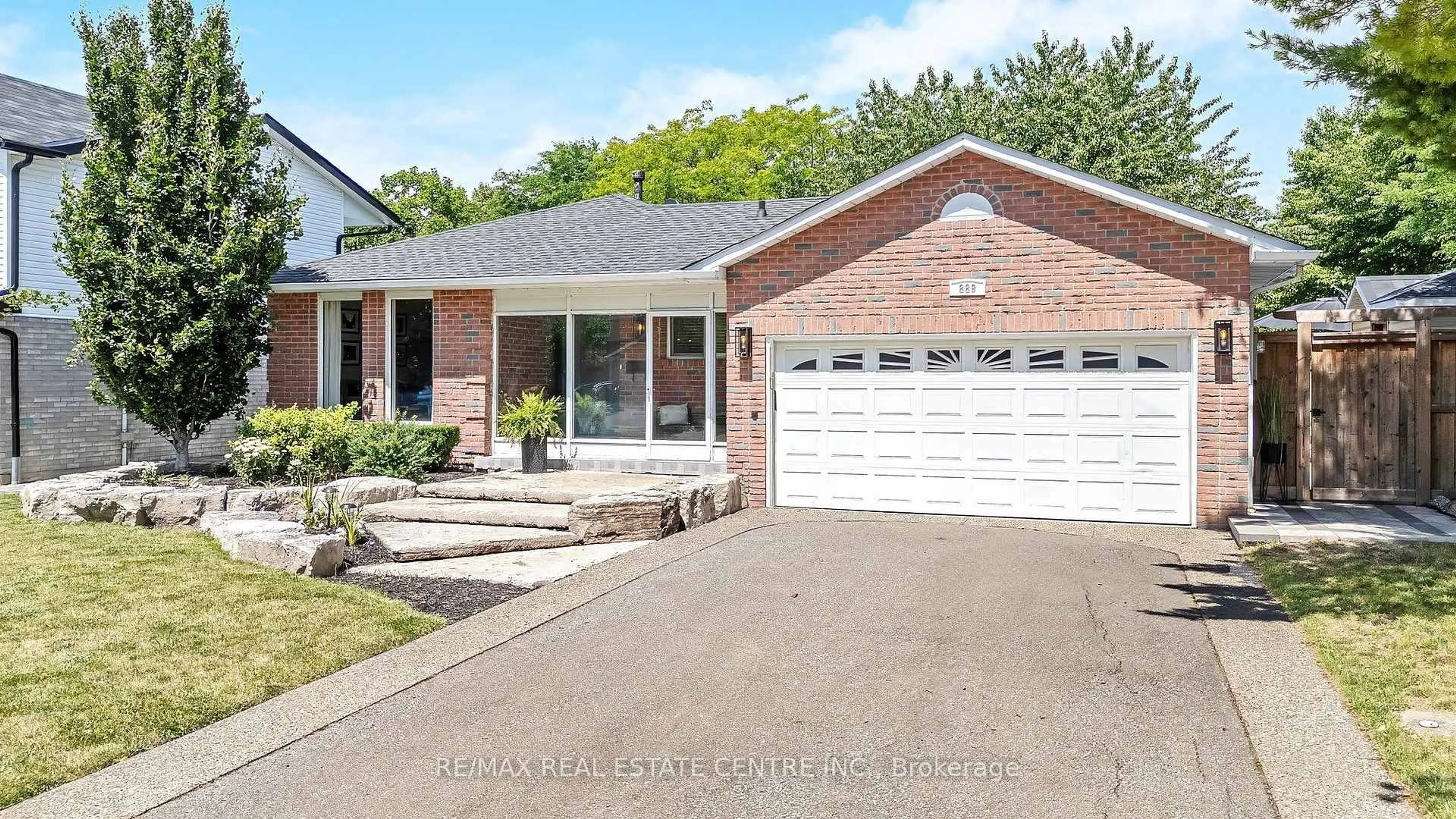 Home with brick exterior material, street for 889 Anderson Ave, Milton Ontario L9T 4Y5