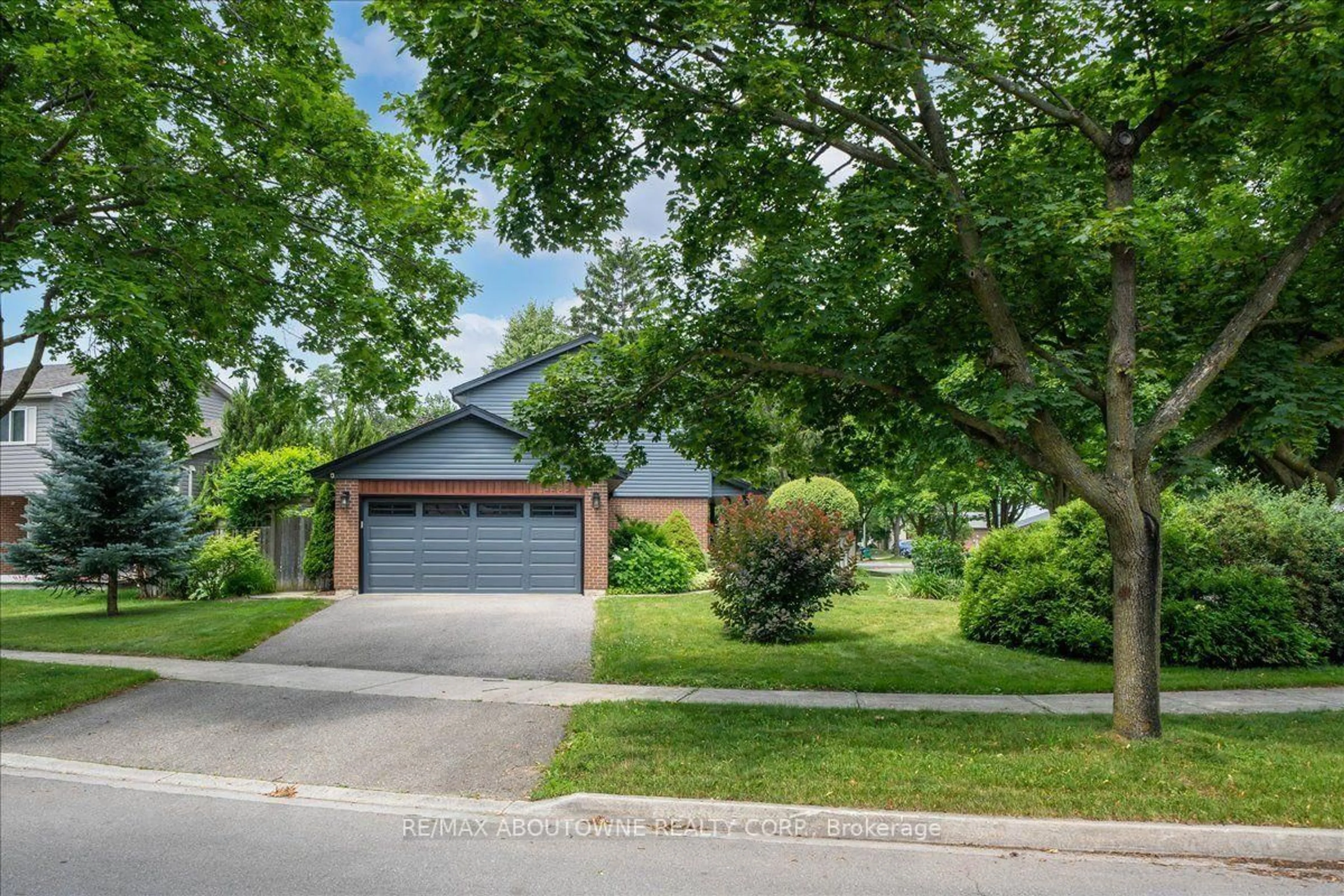 Unknown for 3985 Taffey Cres, Mississauga Ontario L5L 2A6