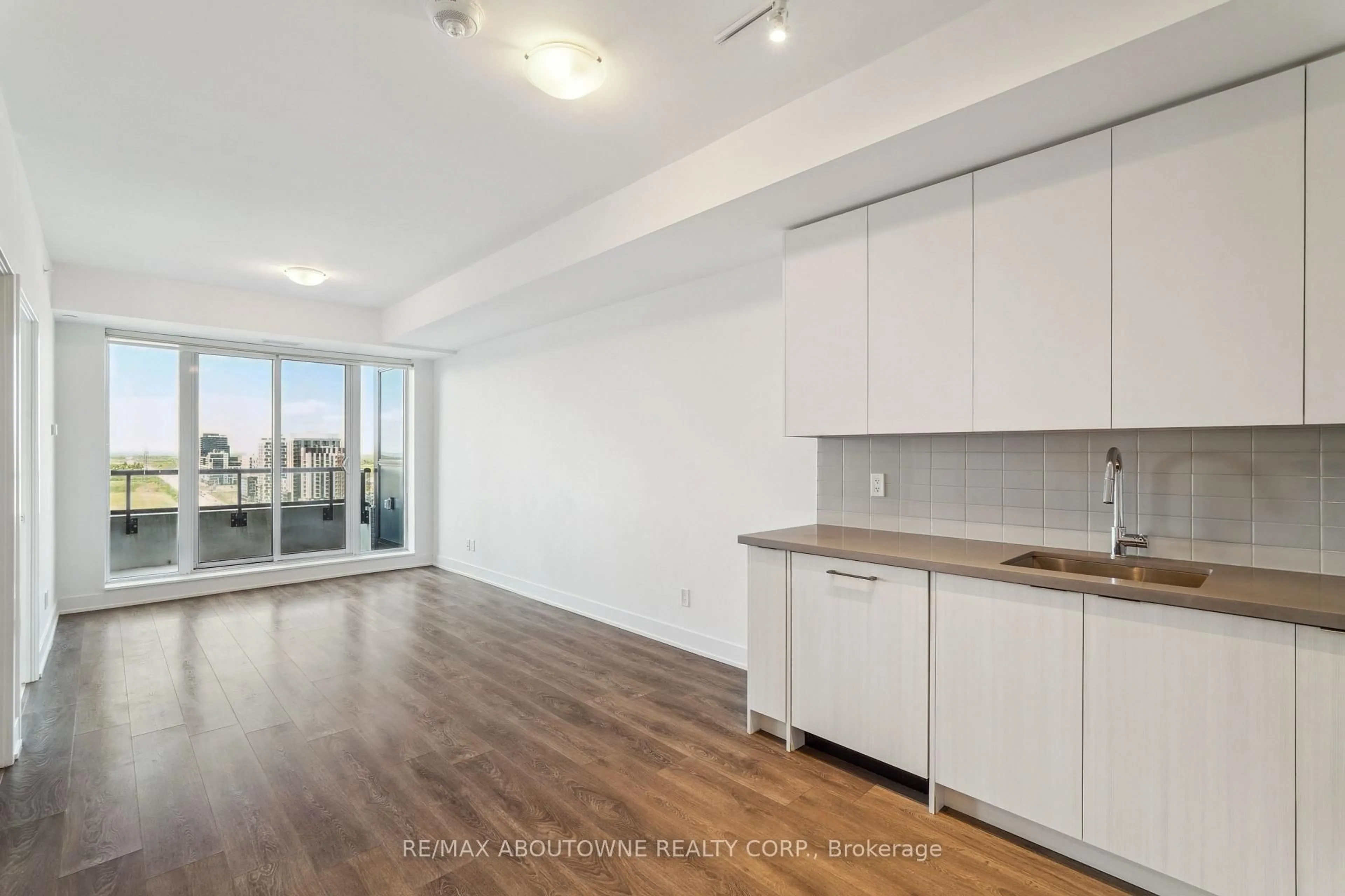 Unknown for 297 Oak Walk Dr #1605, Oakville Ontario L6H 3R6