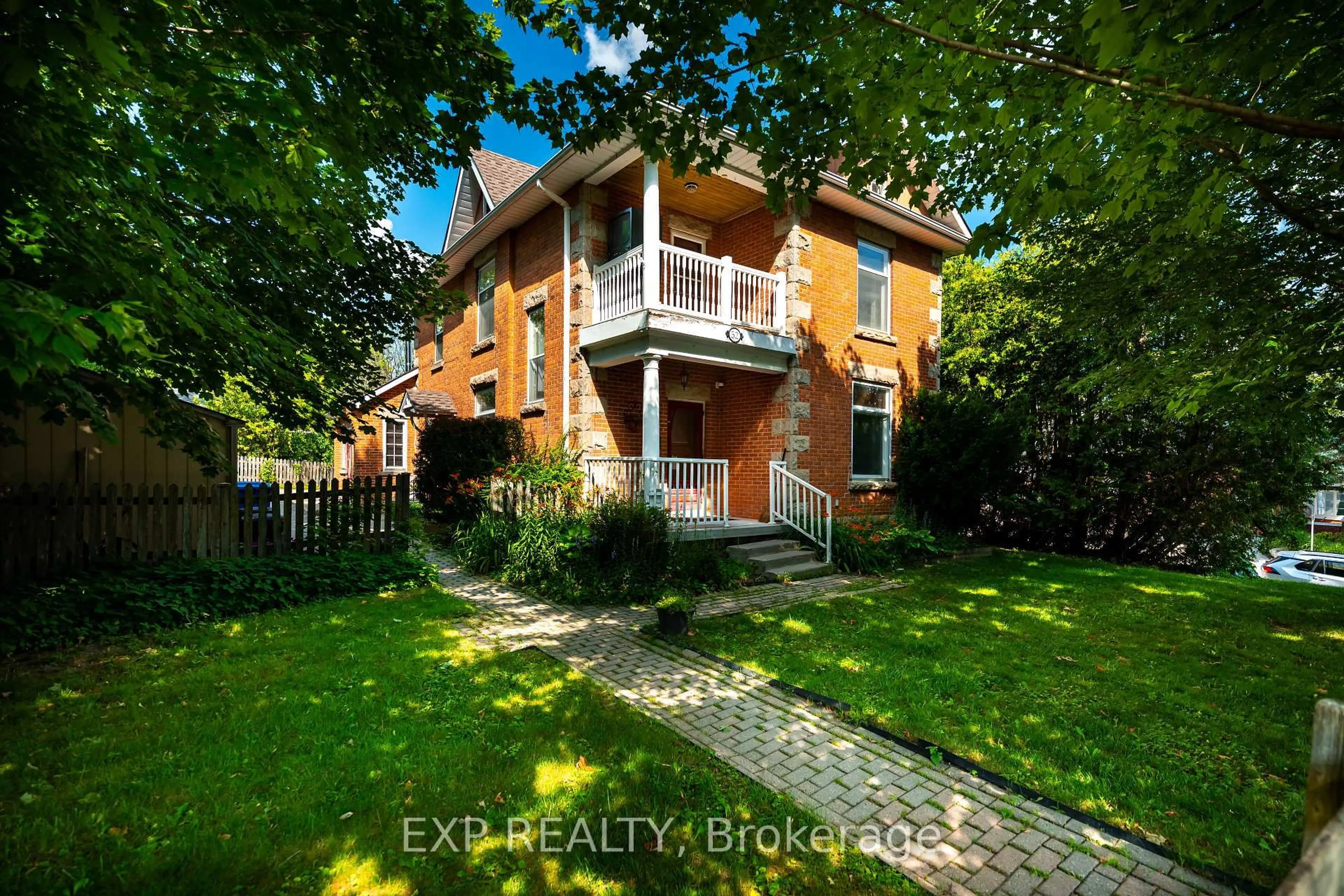 A pic from outside/outdoor area/front of a property/back of a property/a pic from drone, street for 52 First St, Orangeville Ontario L9W 2E2