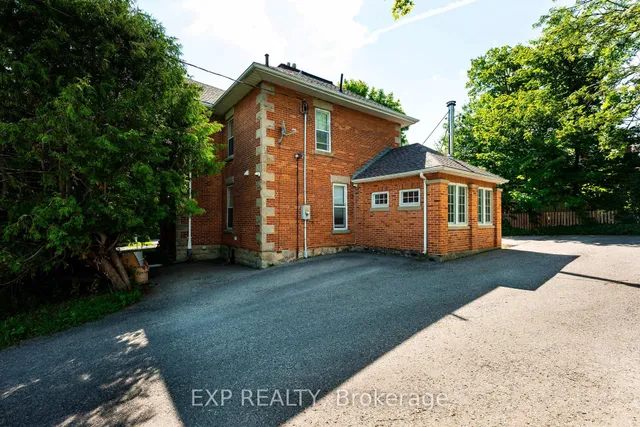 52 First St, Orangeville 2