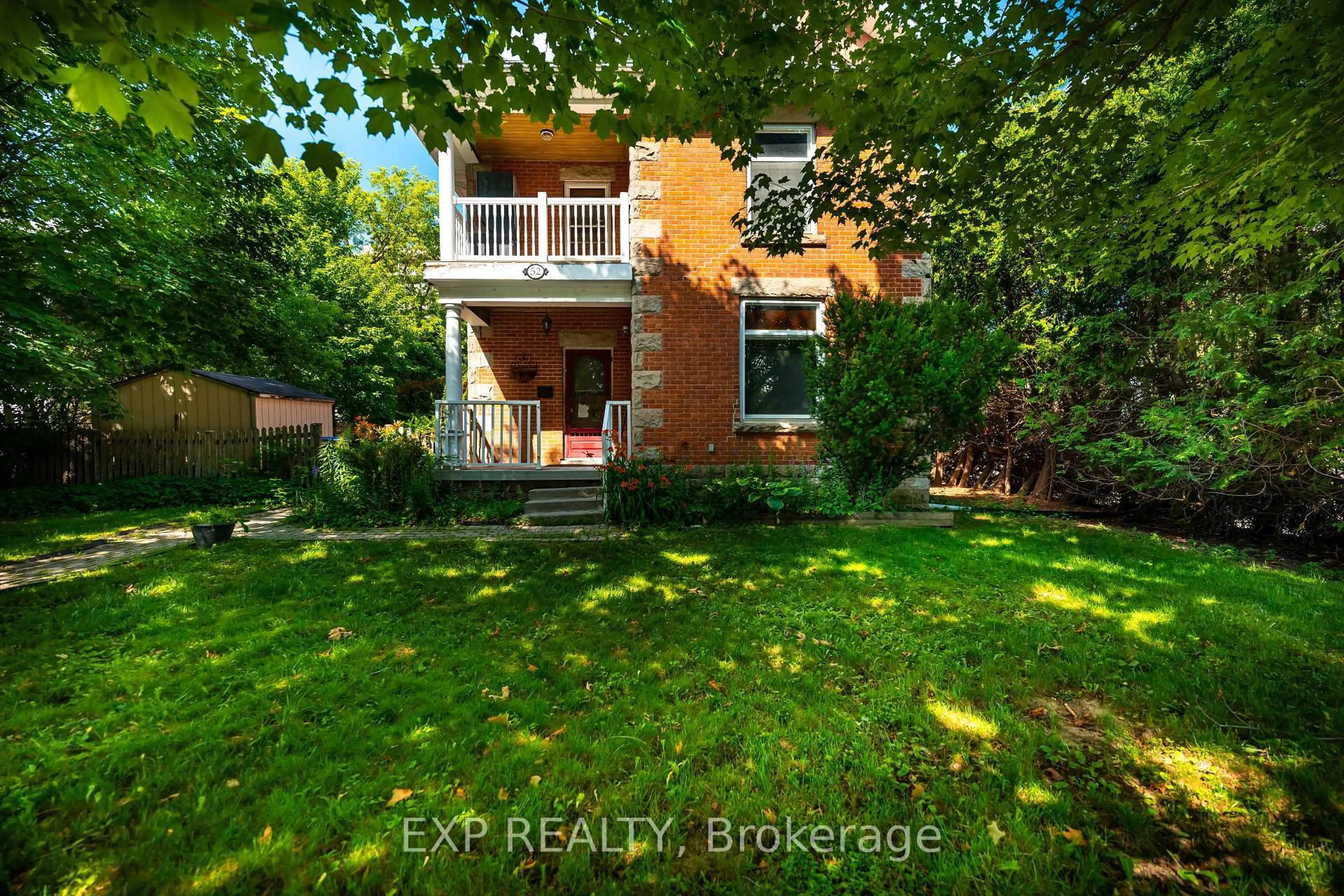 A pic from outside/outdoor area/front of a property/back of a property/a pic from drone, street for 52 First St, Orangeville Ontario L9W 2E2