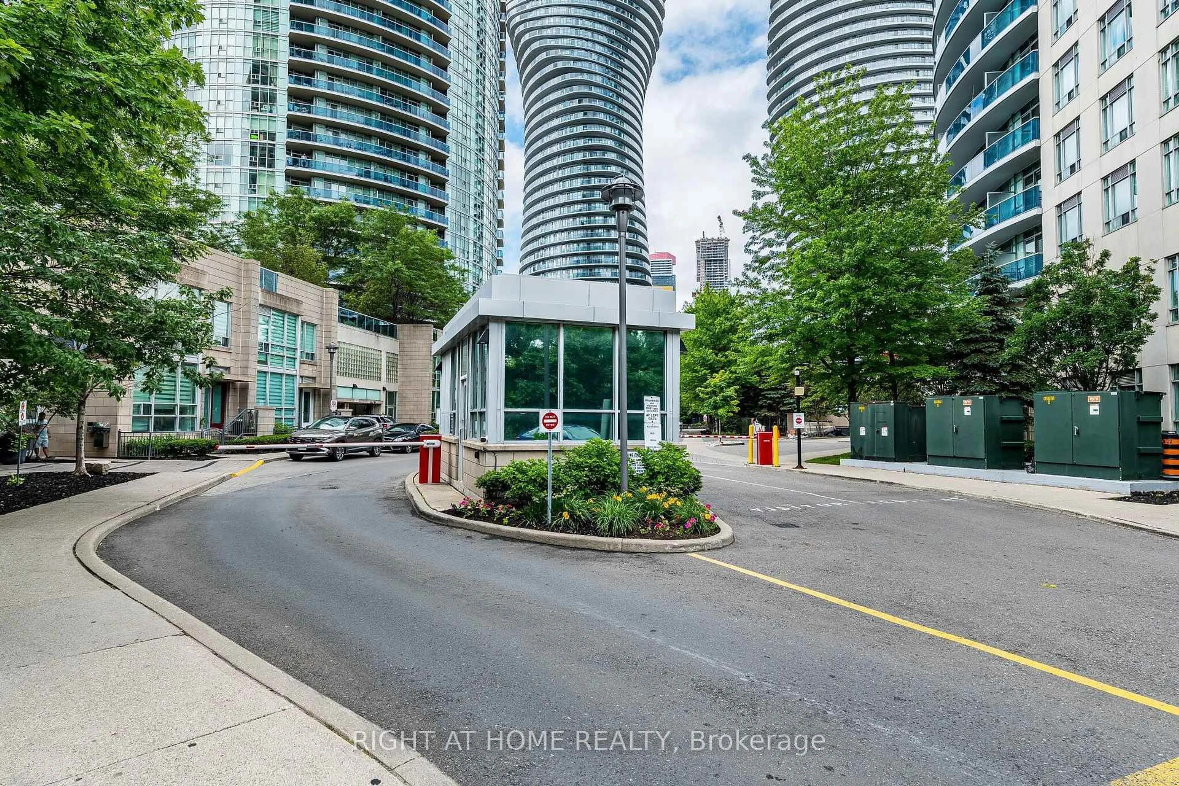 Indoor foyer for 80 Absolute Ave #2302, Mississauga Ontario L4Z 0A5