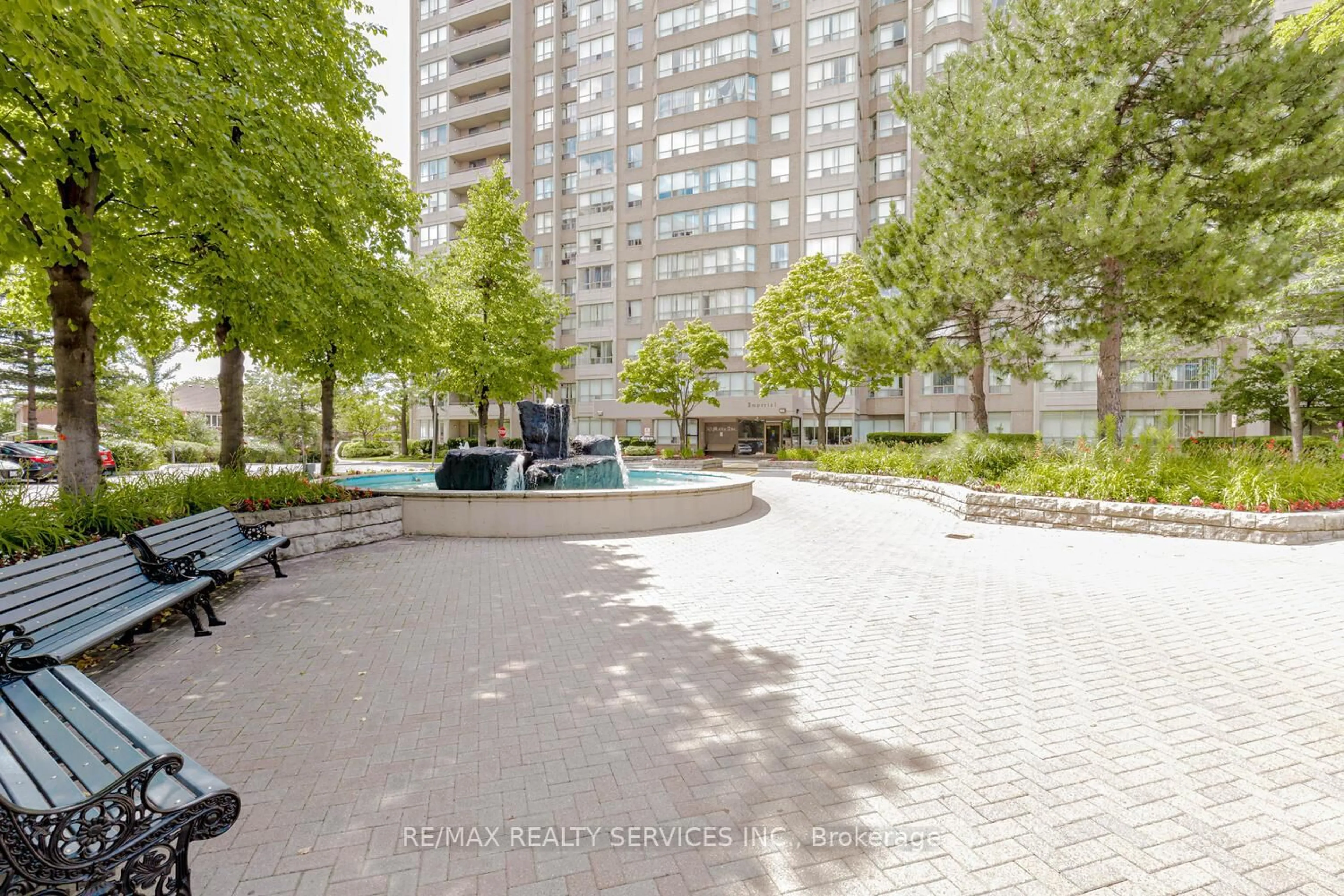 Patio, street for 30 Malta Ave #308, Brampton Ontario L6Y 4S5