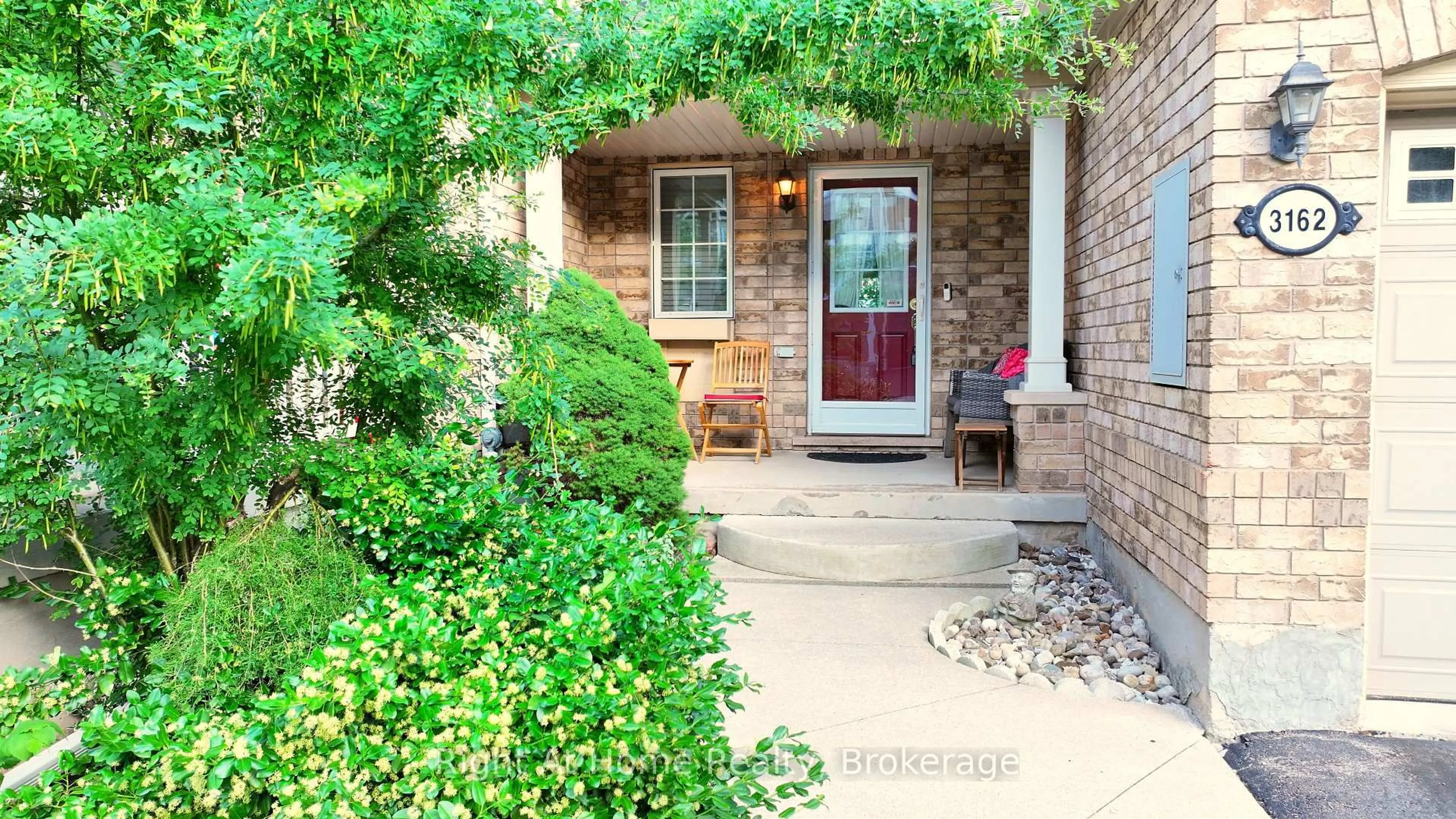 Indoor entryway for 3162 Stornoway Circ, Oakville Ontario L6M 5H8