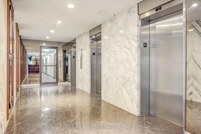 3390 Weston Rd #708, Toronto 5