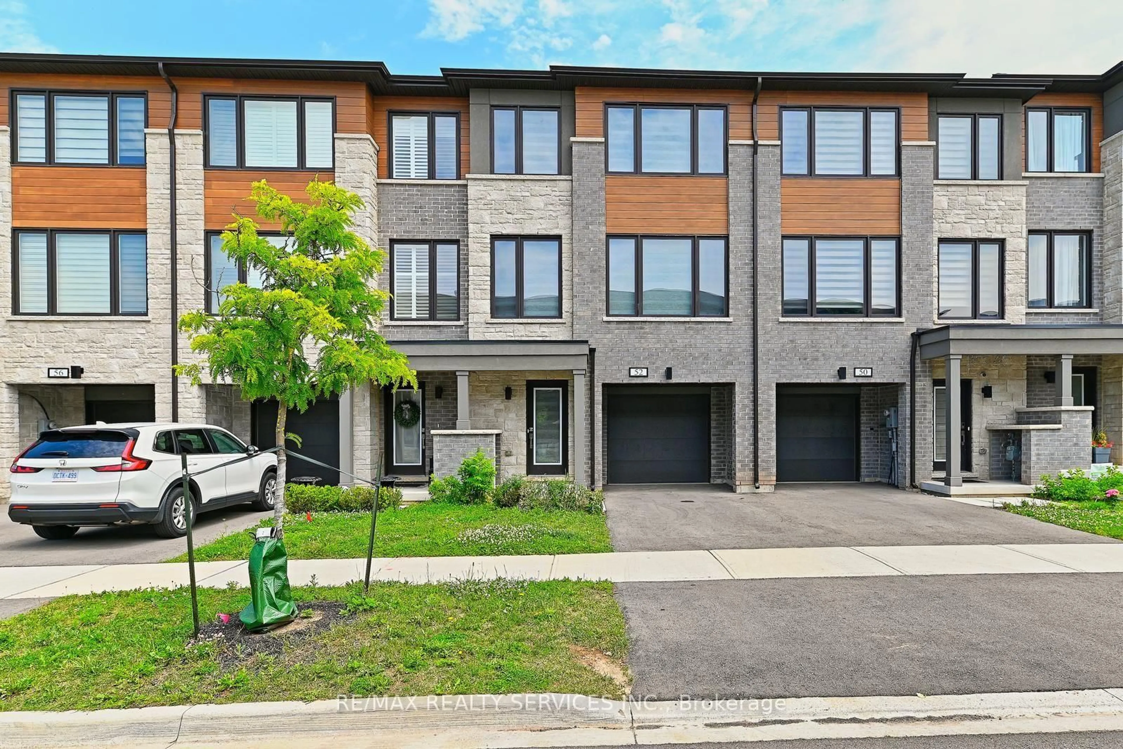 Unknown for 52 Humberstone Dr, Halton Hills Ontario L7G 0P6