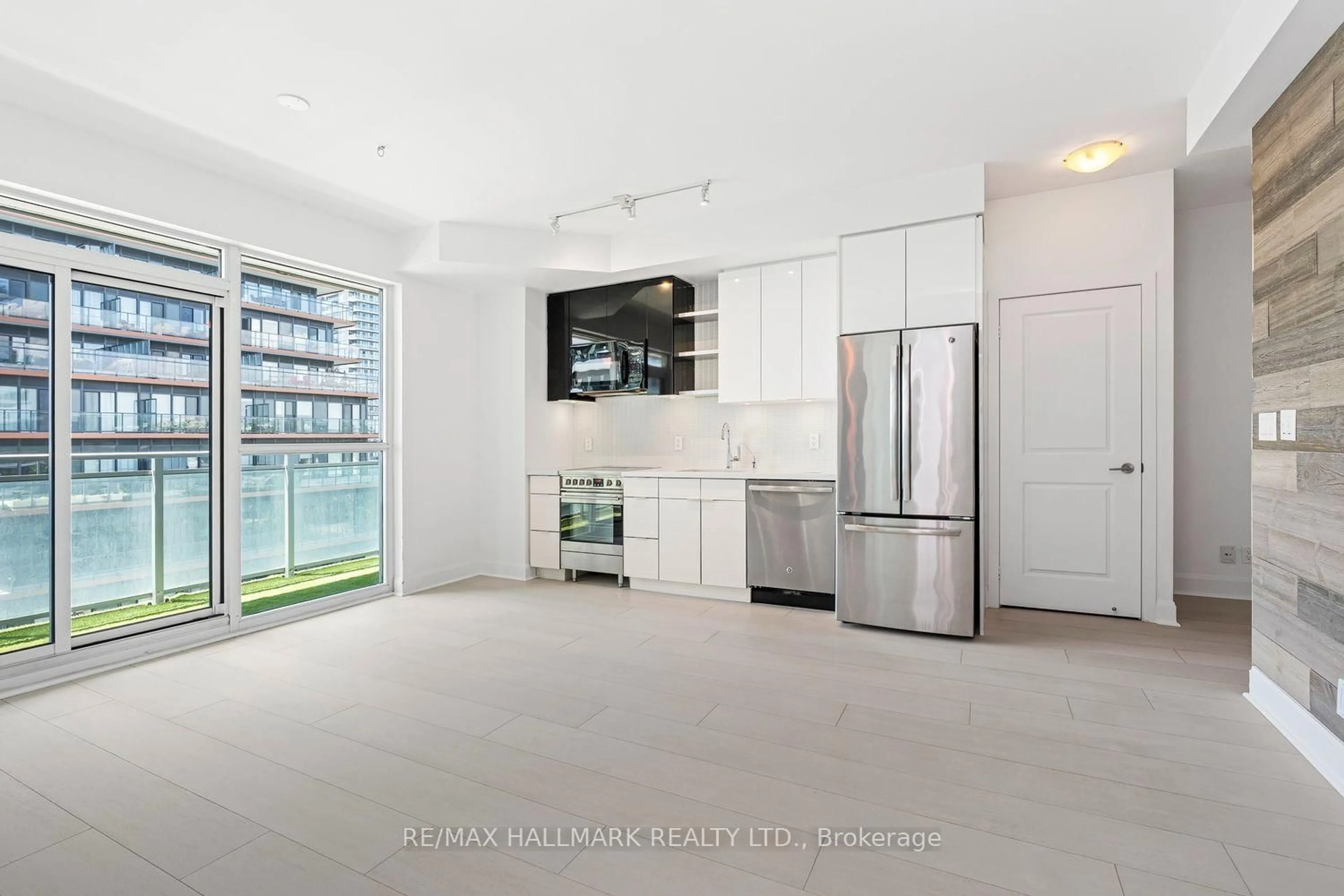 Open concept kitchen, unknown for 33 Shore Breeze Dr #701, Toronto Ontario M8V 0G1