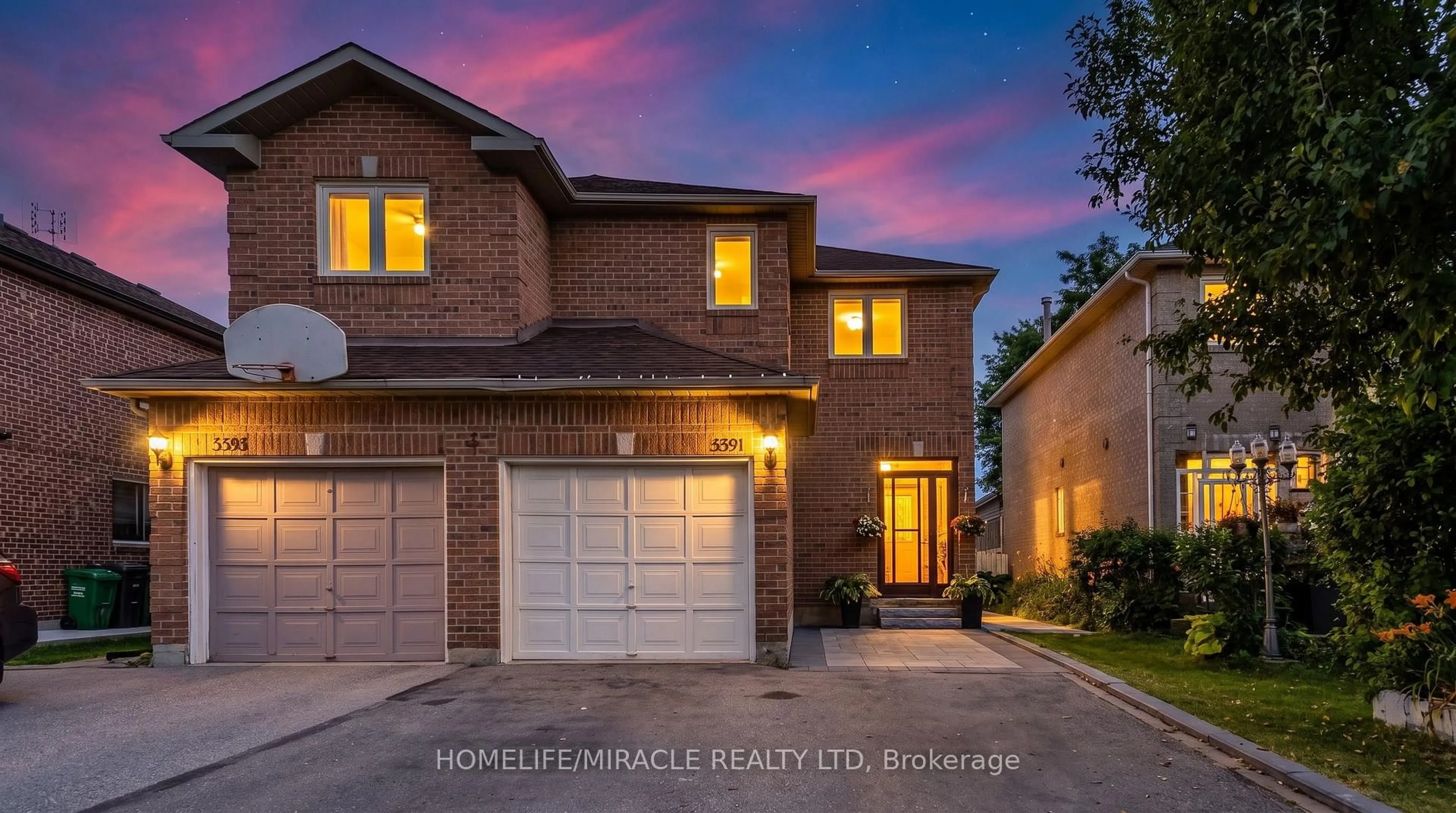 Home with brick exterior material, street for 5591 Whistler Cres, Mississauga Ontario L4Z 3R5