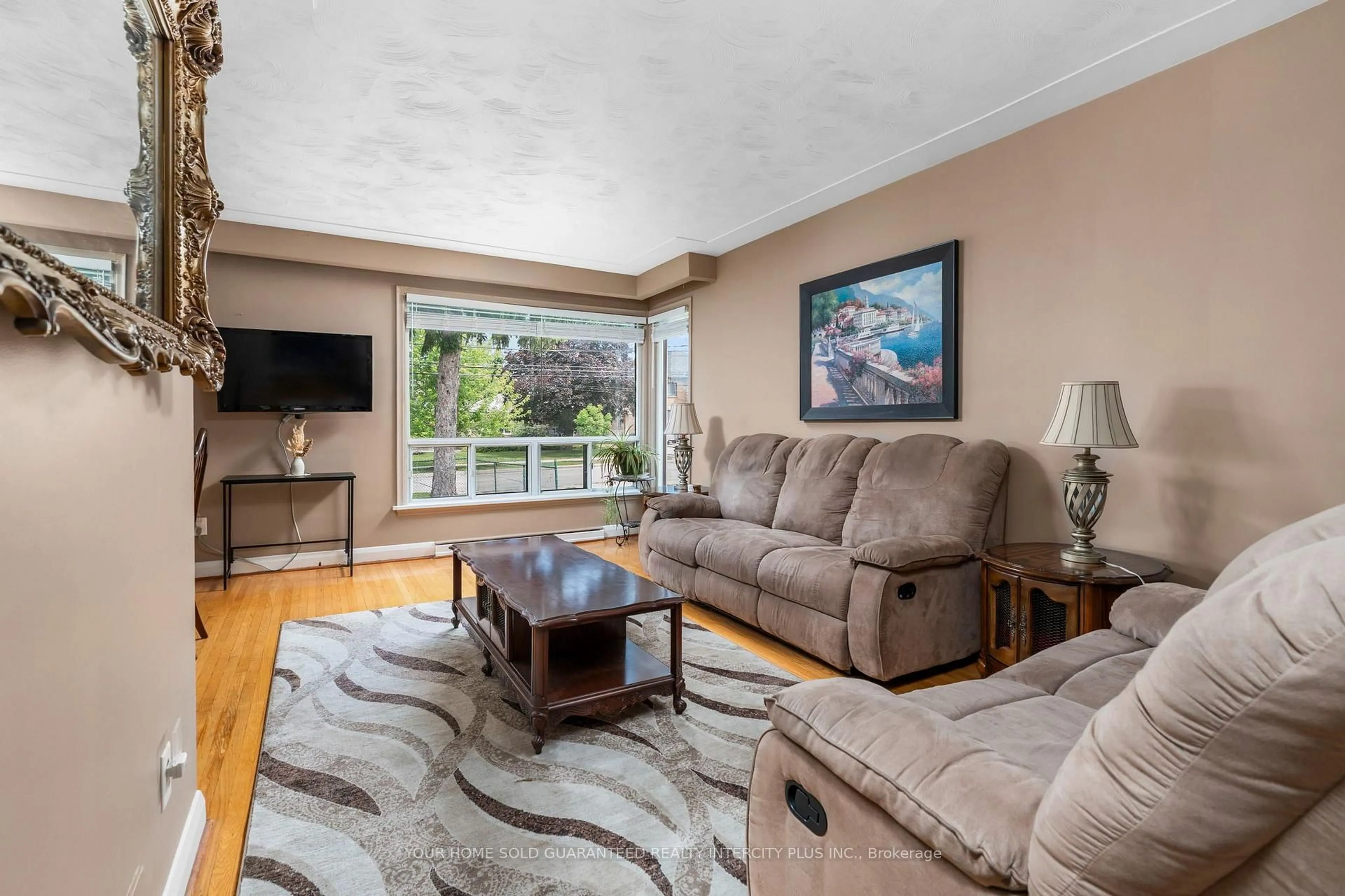 Living room with furniture, unknown for 549 Rustic Rd, Toronto Ontario M6L 1X8