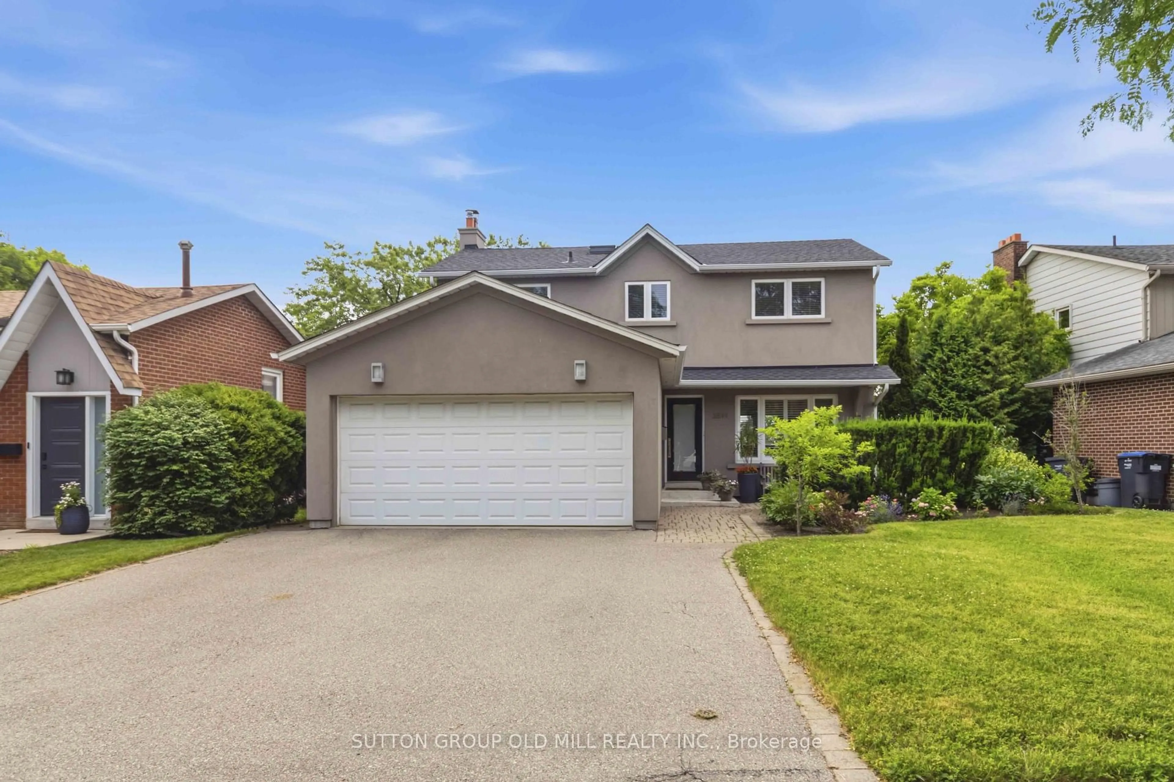 Home with vinyl exterior material, street for 2811 Constable Rd, Mississauga Ontario L5J 1W6