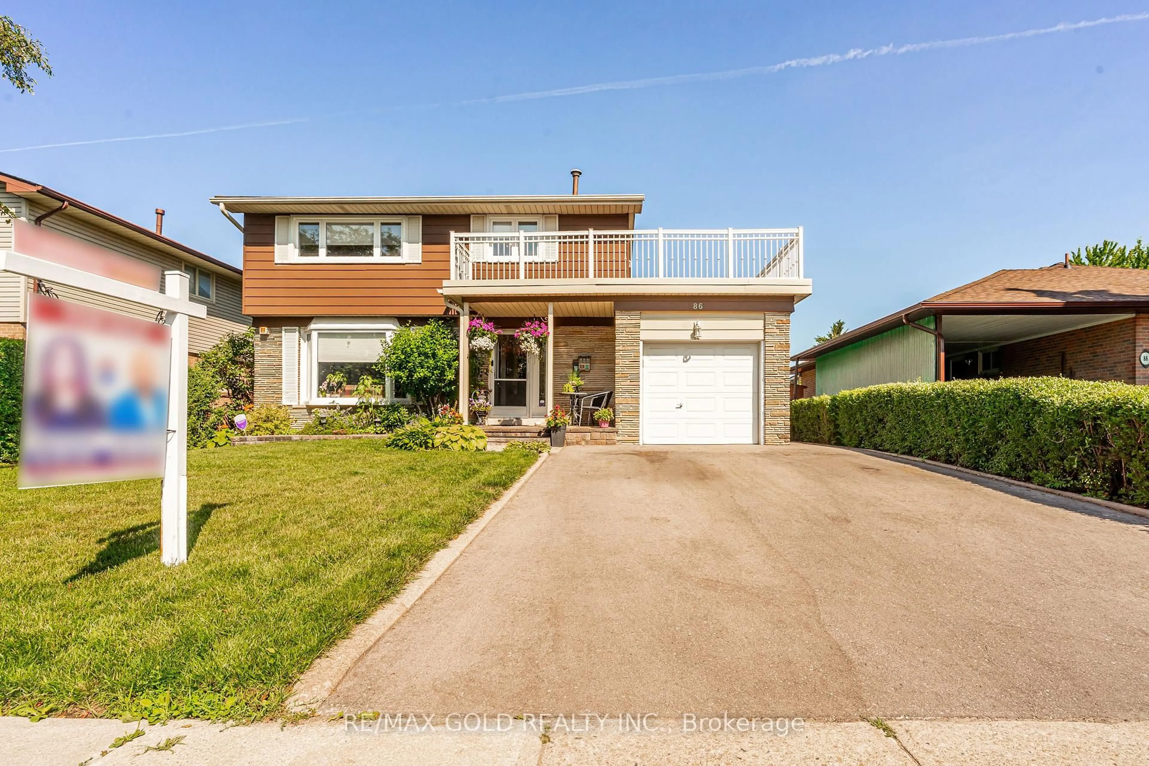 Home with brick exterior material, street for 86 Clarence St, Brampton Ontario L6W 1S7