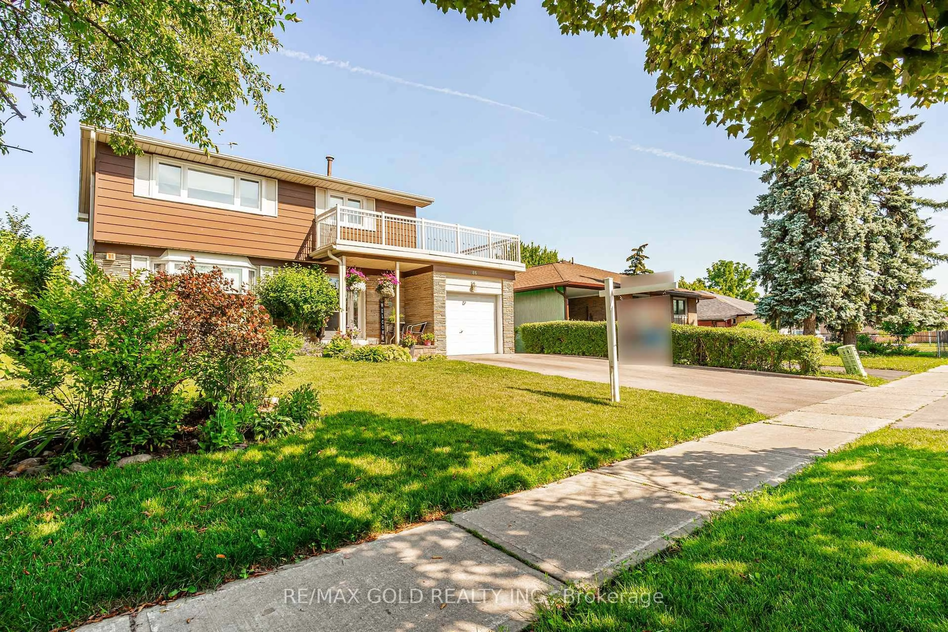 Home with brick exterior material, street for 86 Clarence St, Brampton Ontario L6W 1S7