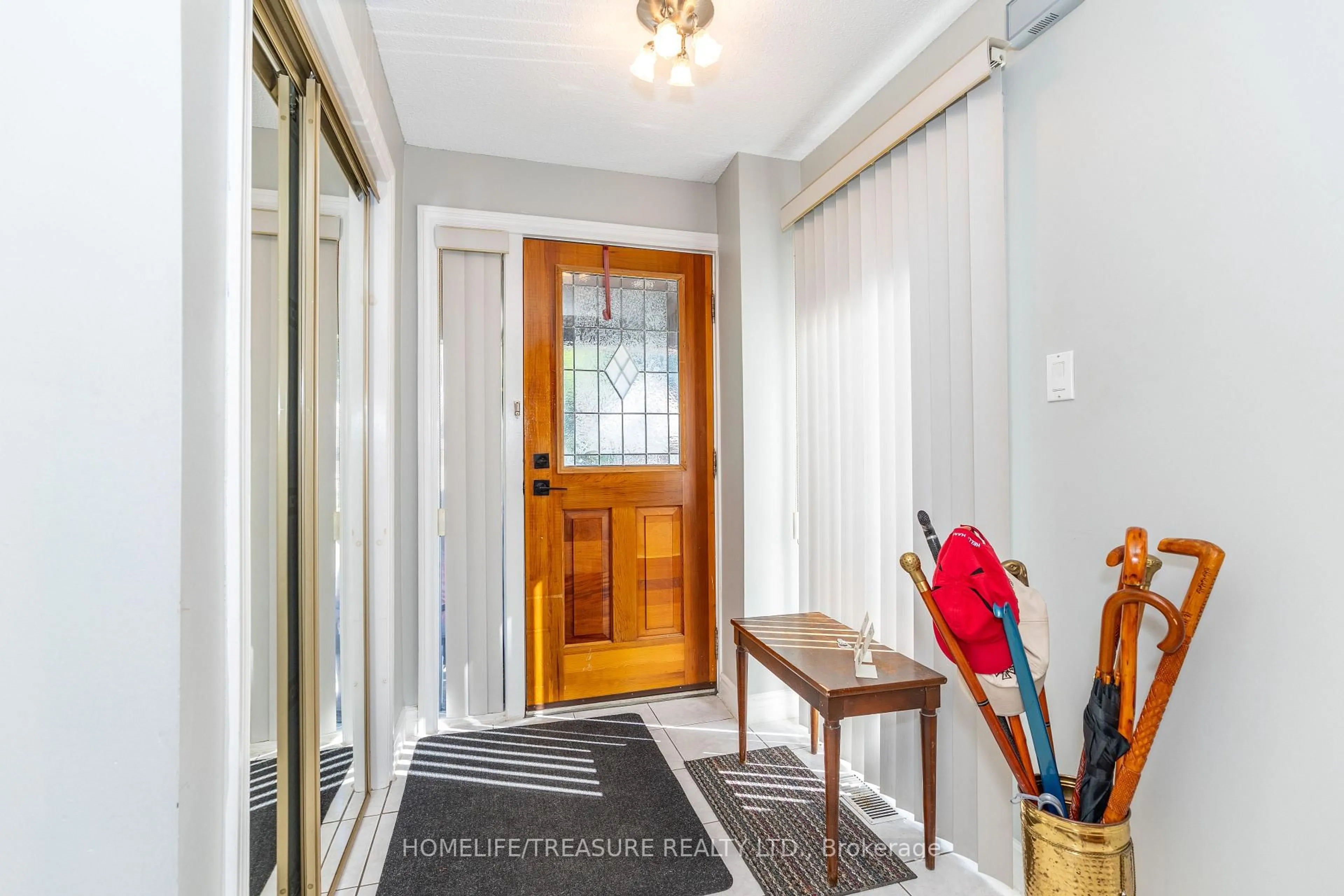 Indoor entryway for 201 KING St, Toronto Ontario M9N 1L8