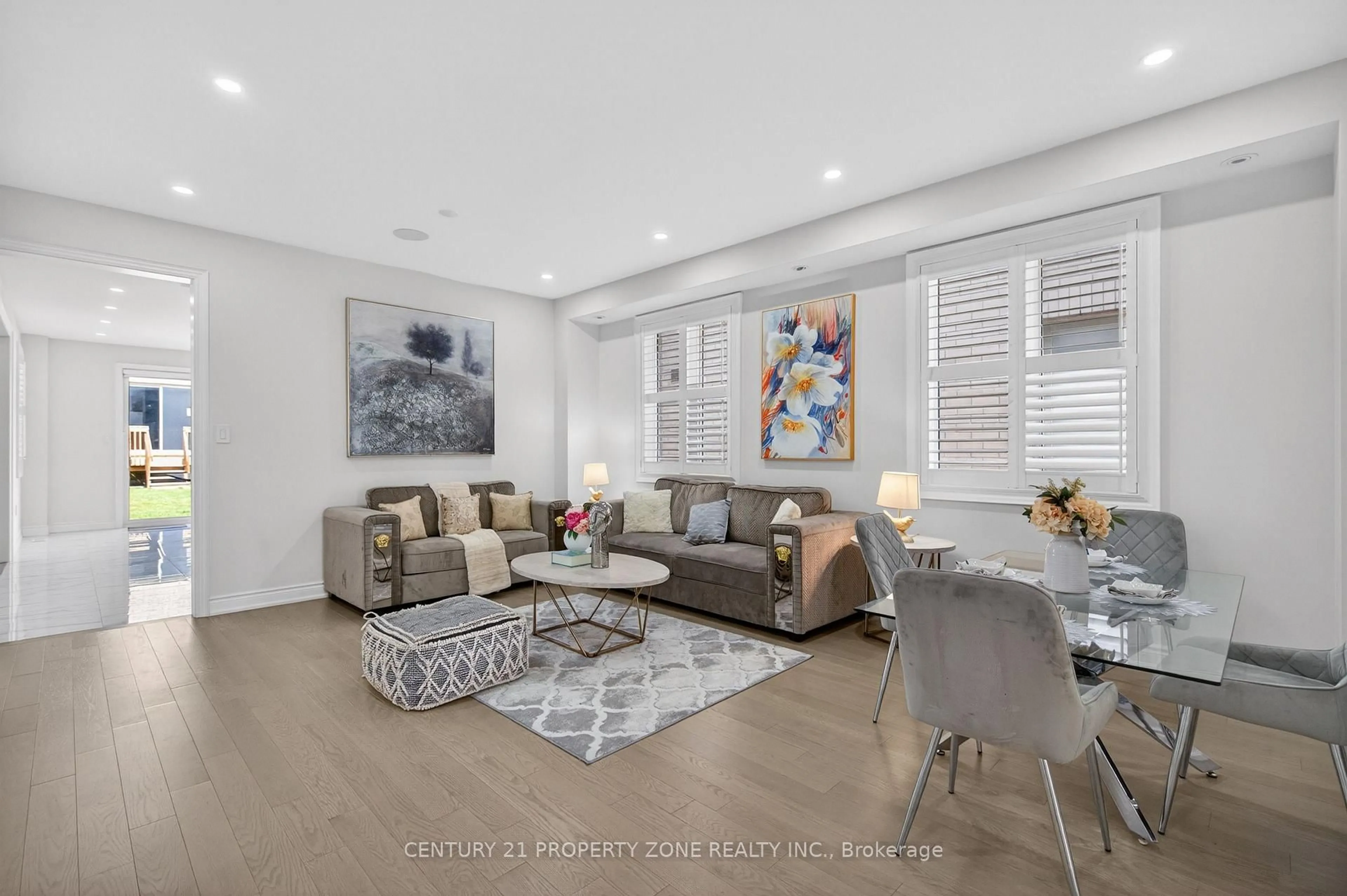 Living room with furniture, unknown for 105 Walker Rd, Caledon Ontario L7C 4M9