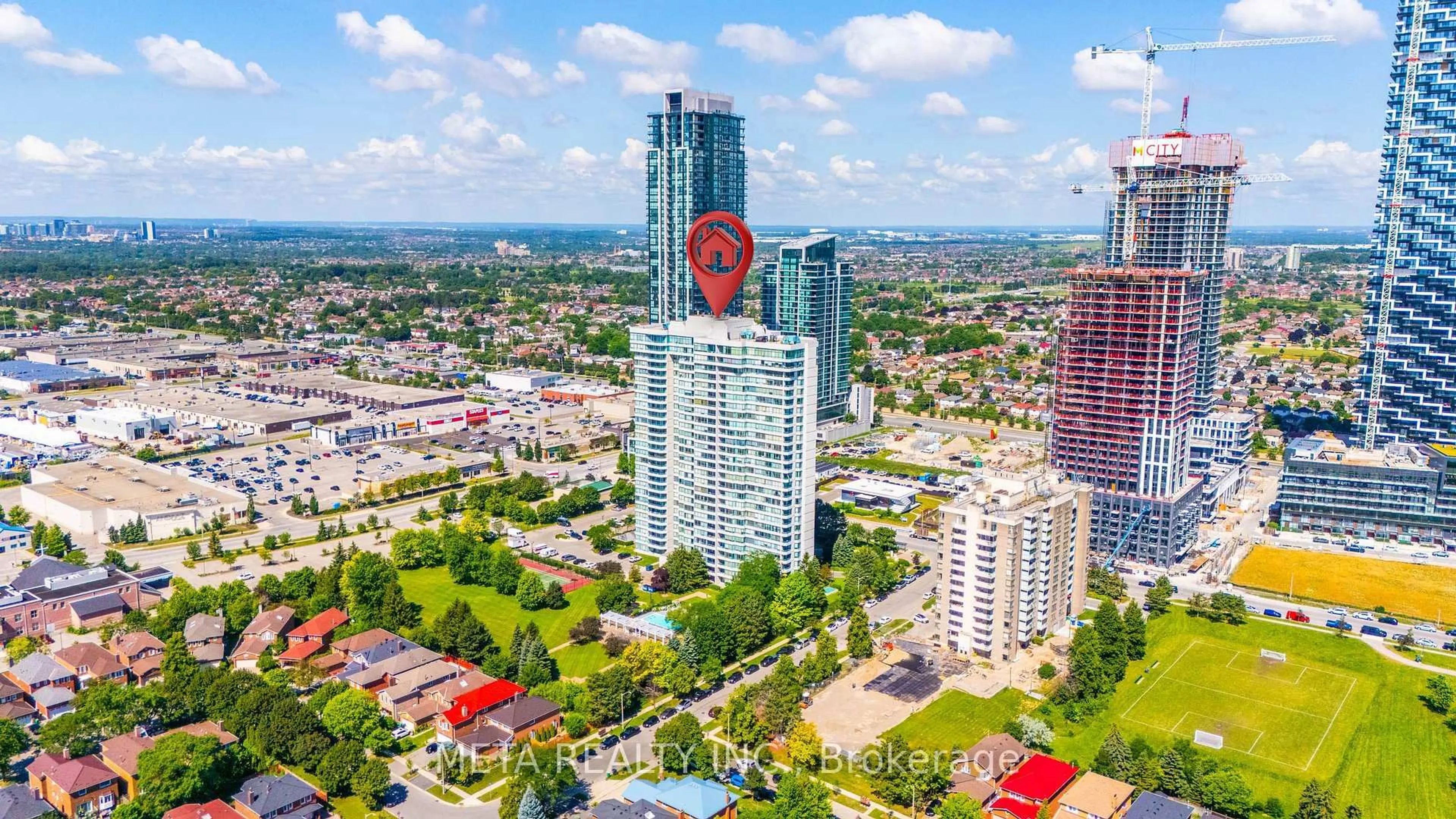 A pic from outside/outdoor area/front of a property/back of a property/a pic from drone, city buildings view from balcony for 550 Webb Dr #2010, Mississauga Ontario L5B 3Y4