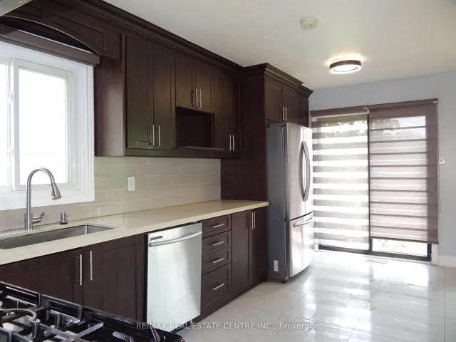 57 Meadowlark Dr, Brampton 5
