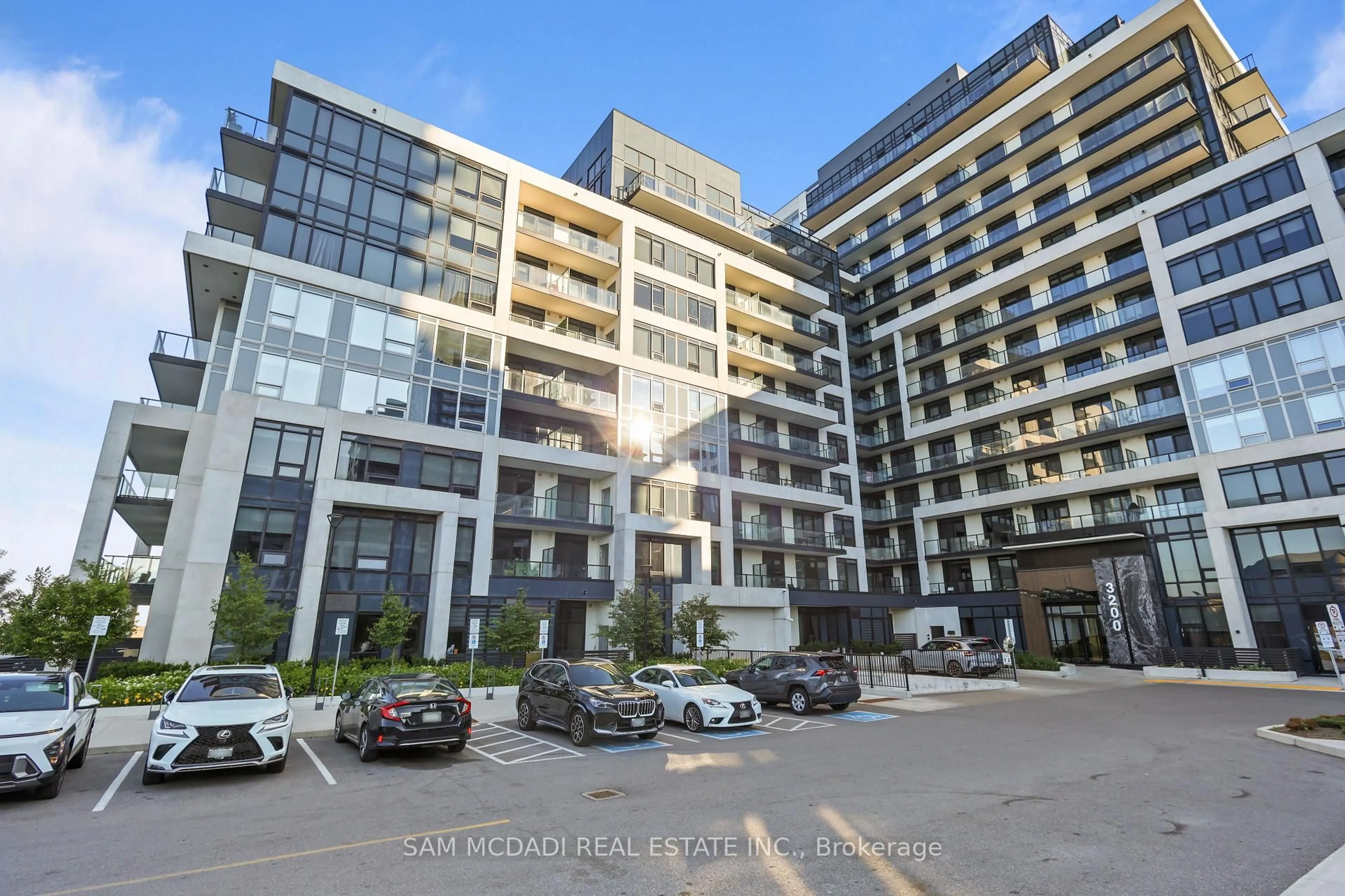 Unknown for 3200 William Coltson Ave #318, Oakville Ontario L6H 7W8