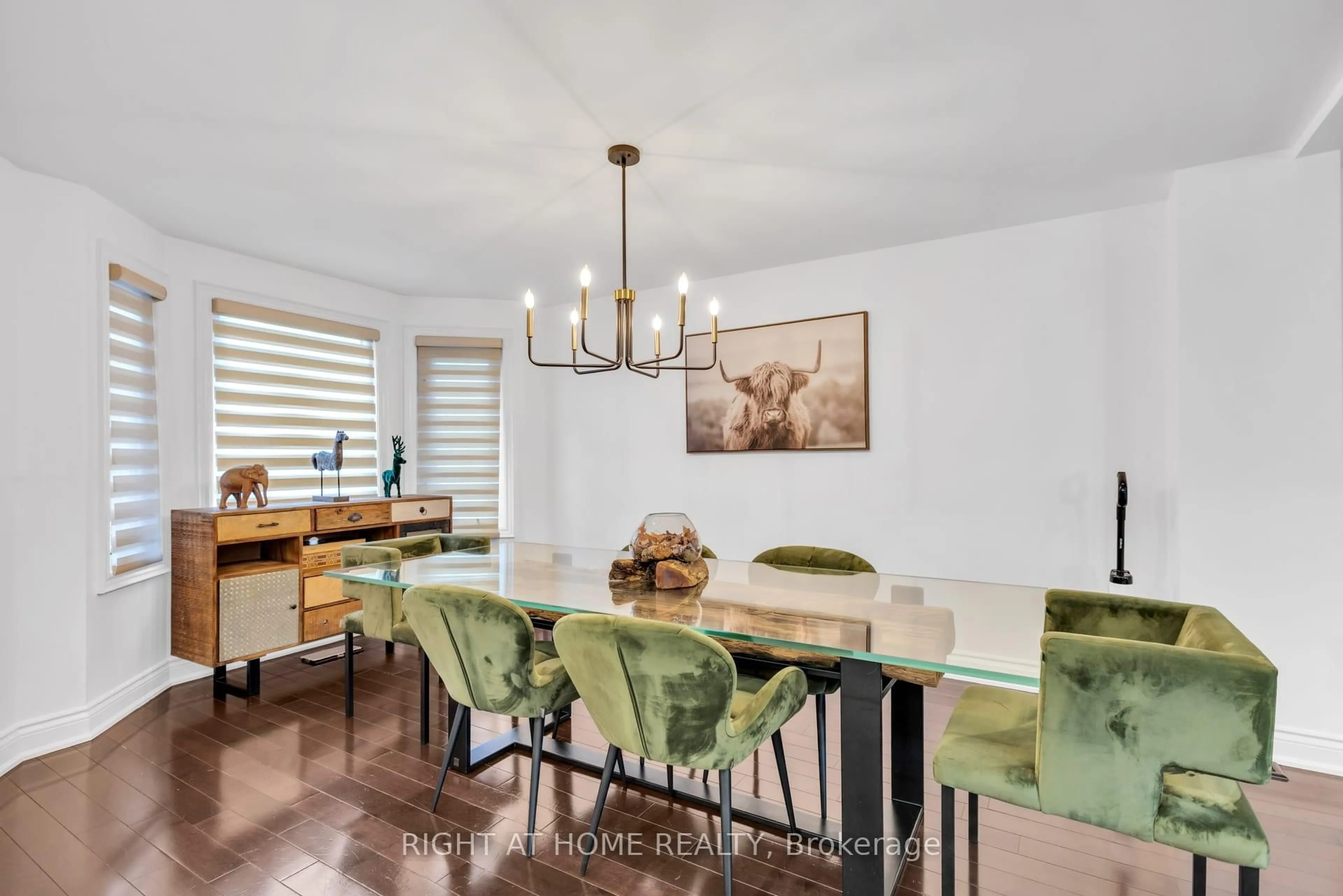 Dining room, unknown for 4345 ROMFIELD Cres, Mississauga Ontario L5M 4L4